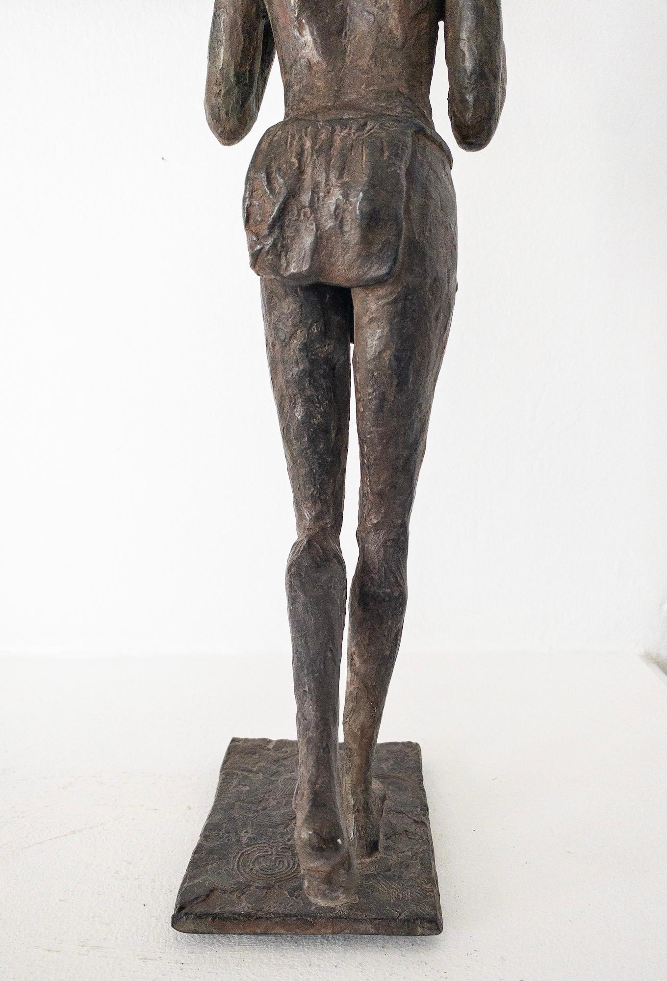 Heïdrun de Marine de Soos - Escultura de bronce, pastor con cabra, figurativa en venta 8
