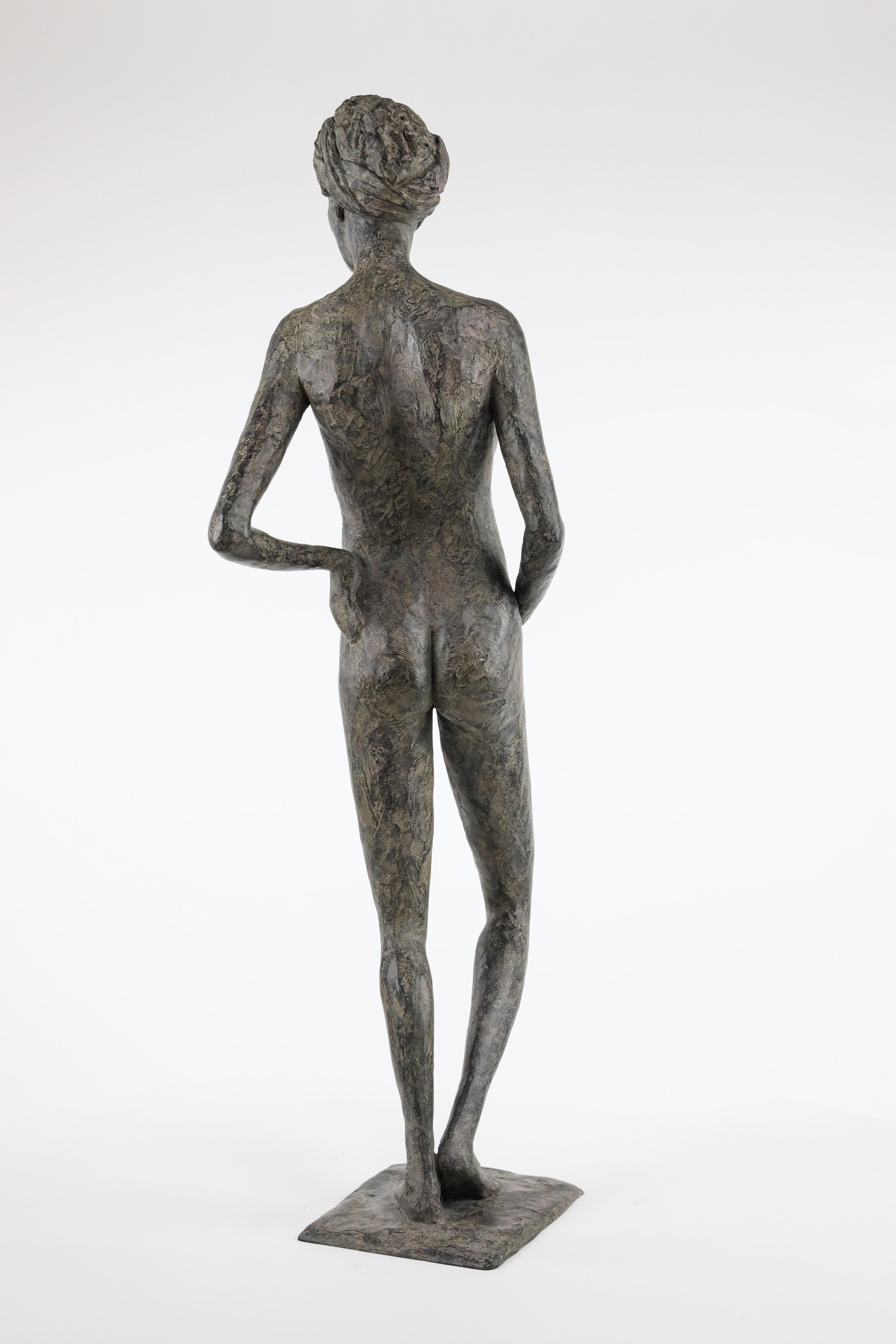 In Majesty di Marine de Soos - Scultura in bronzo di una donna incinta, la maternità in vendita 5