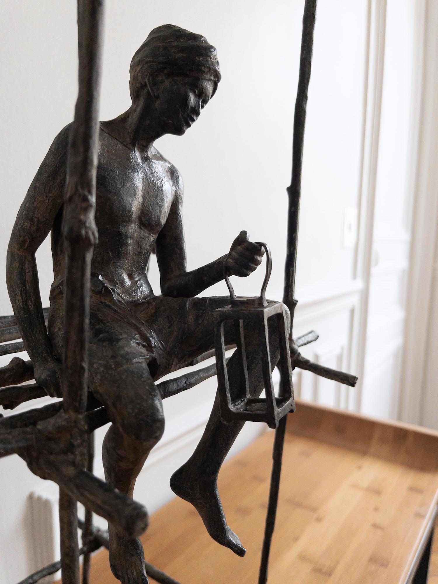 The canticle of the stilts (with ibis) von Marine de Soos - Skulptur aus Bronze im Angebot 9