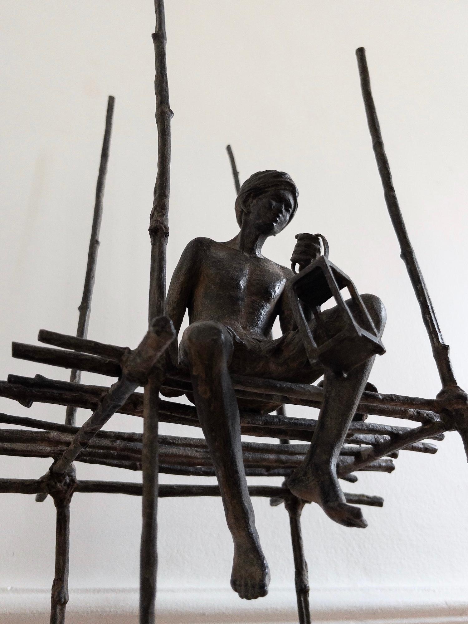 The canticle of the stilts (with ibis) von Marine de Soos - Skulptur aus Bronze im Angebot 10