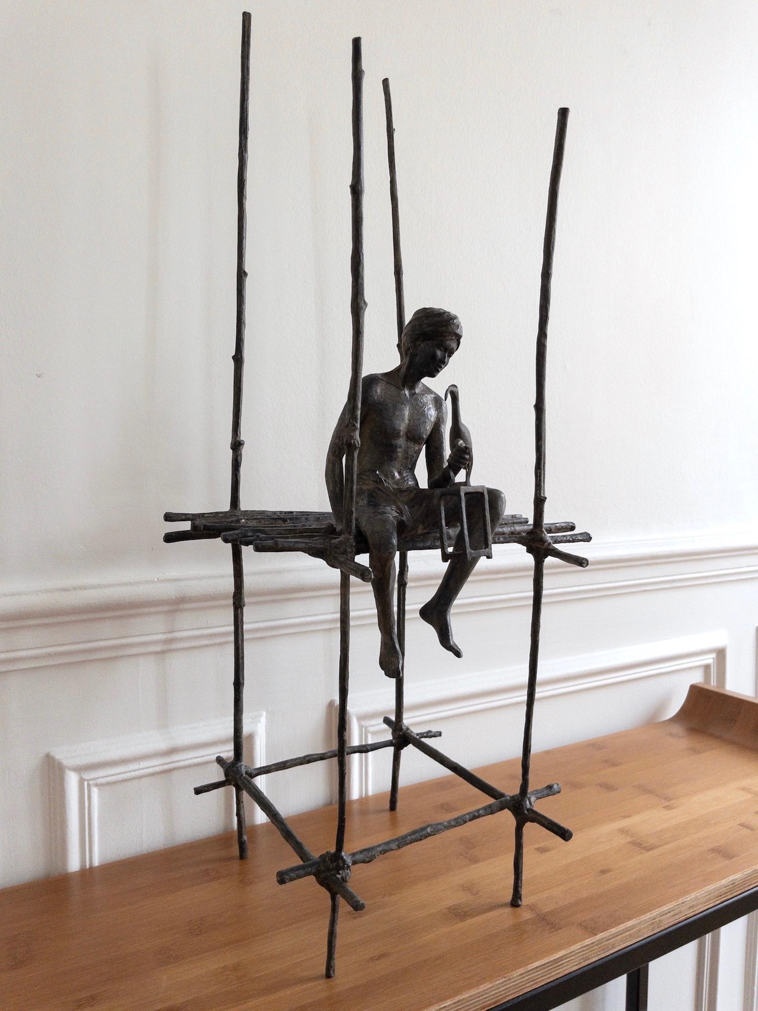 The canticle of the stilts (with ibis) von Marine de Soos - Skulptur aus Bronze im Angebot 4