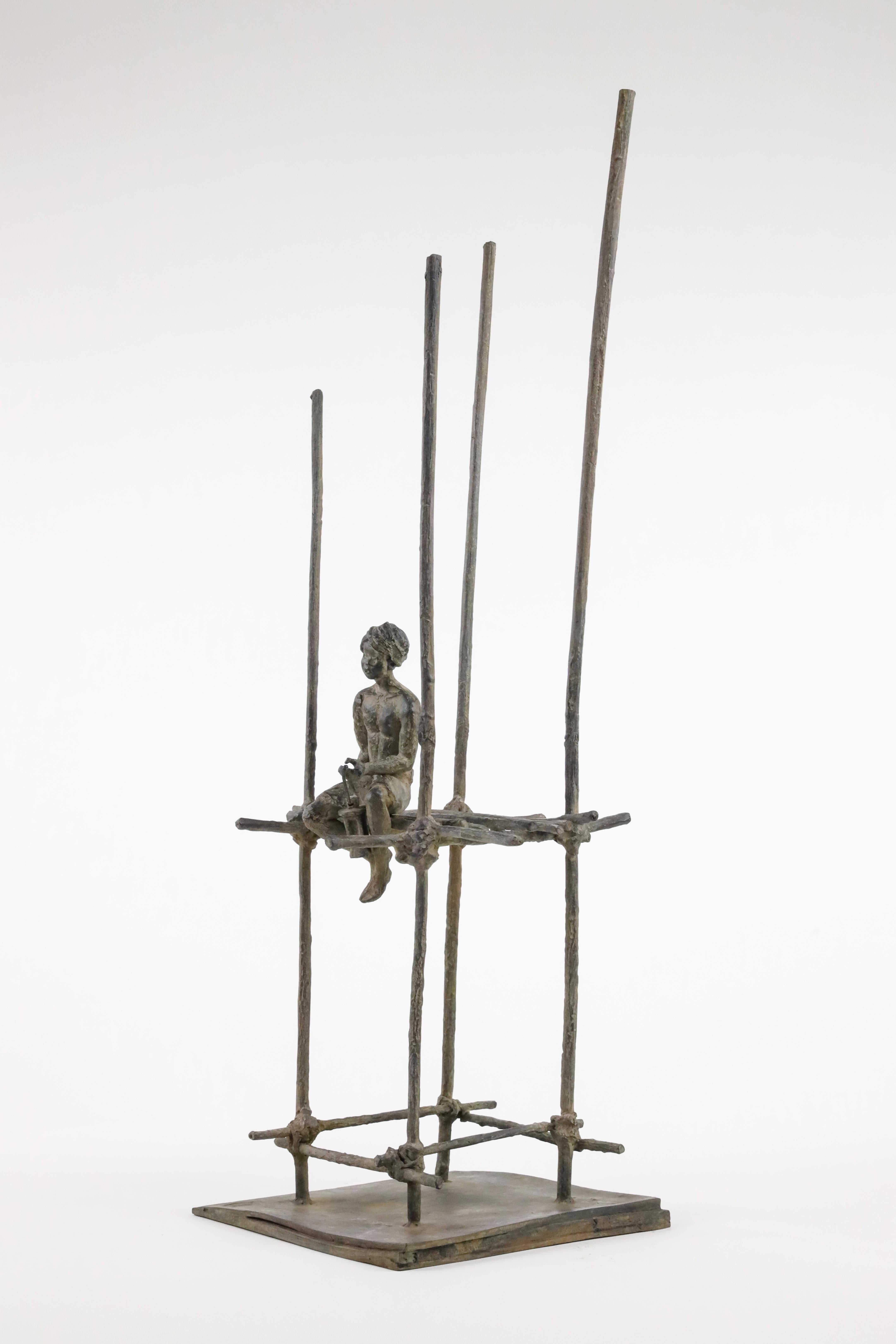 Le cantique des pilotes de M. de Soos - Sculpture figurative en bronze, tons sombres en vente 8