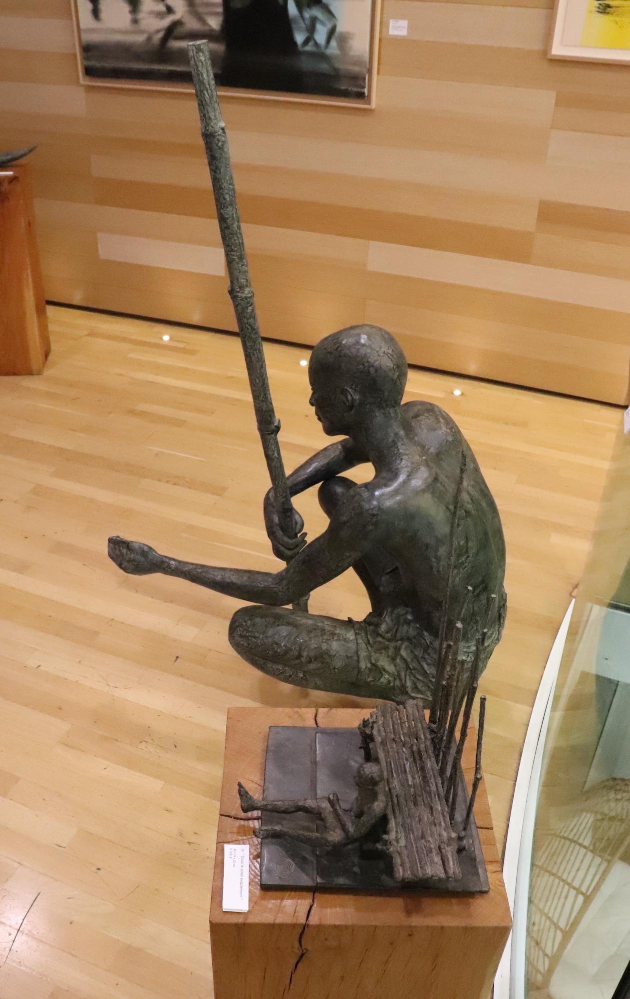 Palabres de Marine de Soos - Grande sculpture en bronze, figure humaine, homme, nu en vente 7