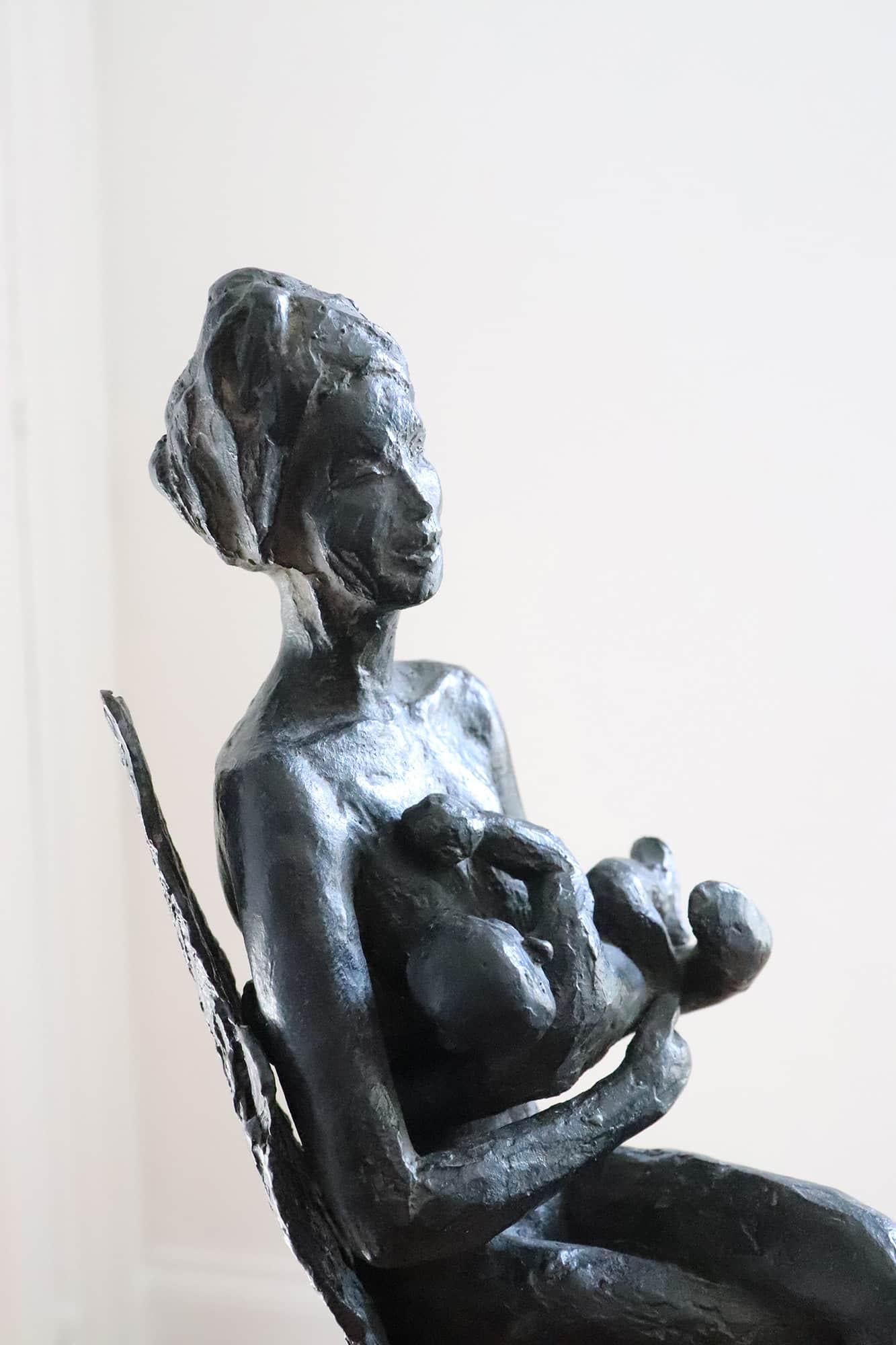 The Early Morning by Marine de Soos - Bronze sculpture, mother and child, family For Sale 3