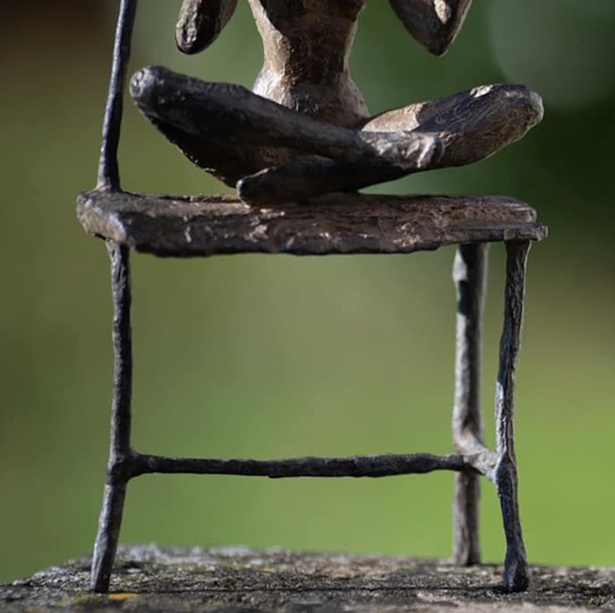 The meditation garden by Marine de Soos - Sculpture contemporaine en bronze, femme en vente 4