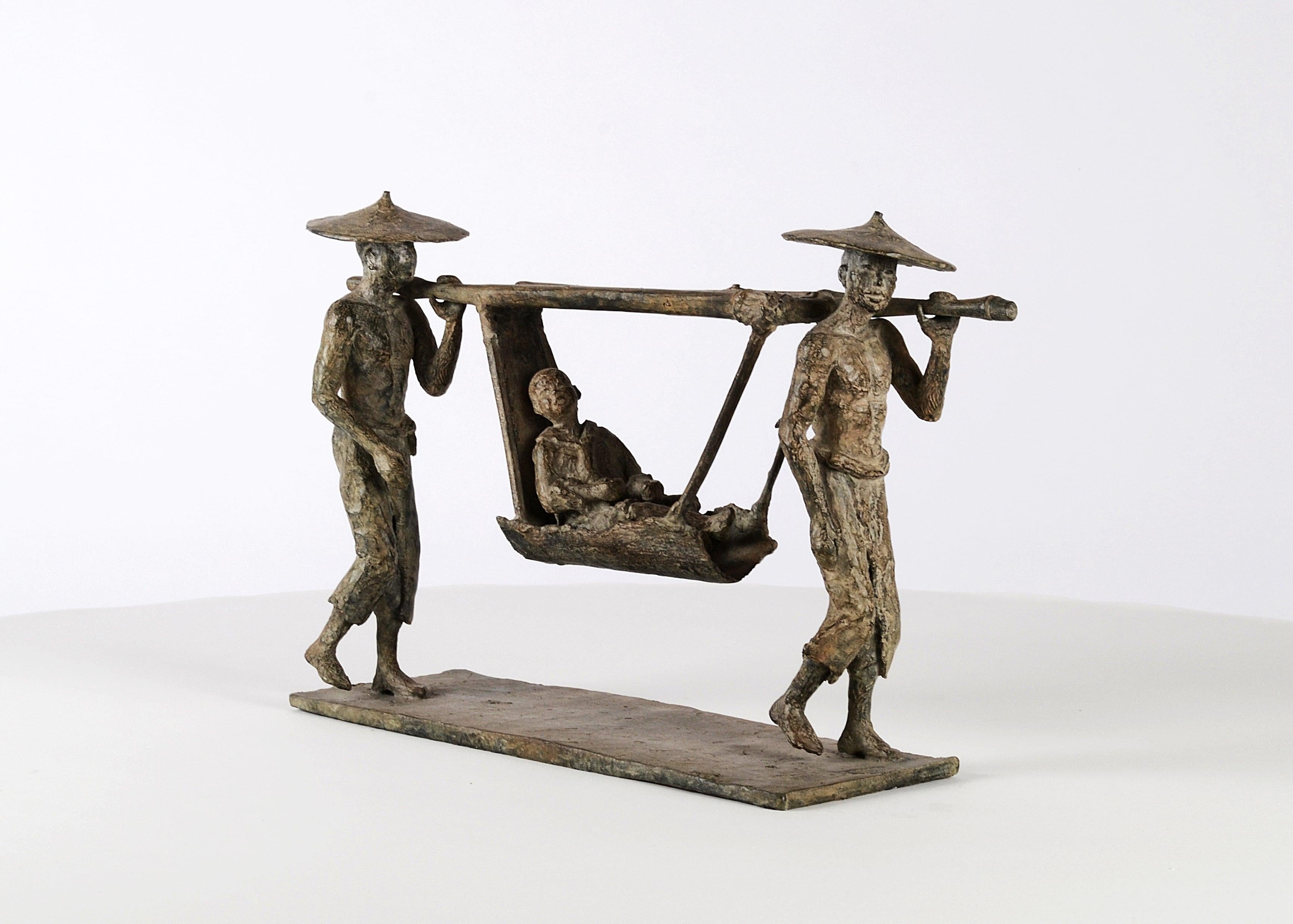 The Sedan Chair by Marine de Soos - Bronze sculpture, human figures For Sale 2