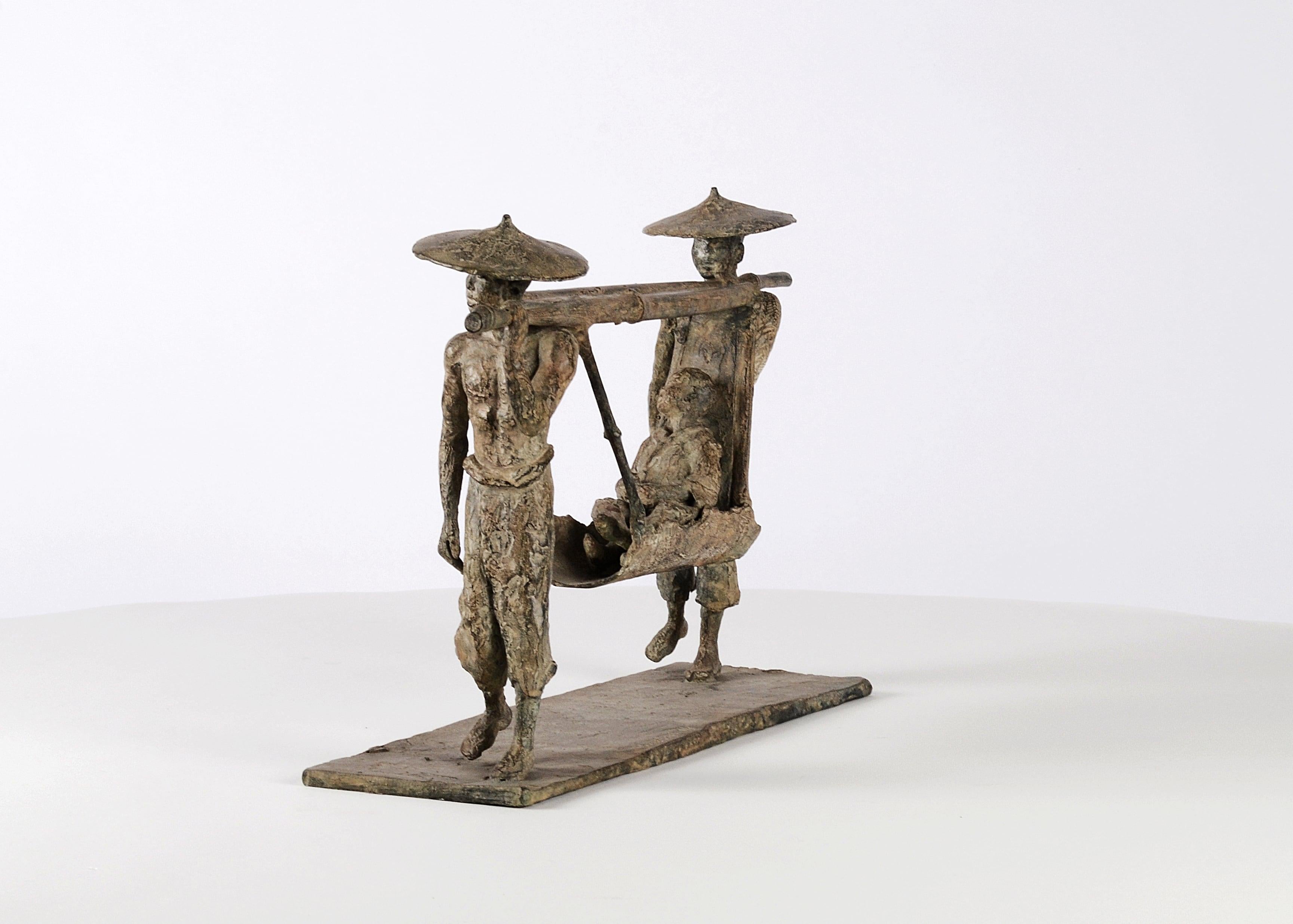 The Sedan Chair by Marine de Soos - Bronze sculpture, human figures For Sale 4