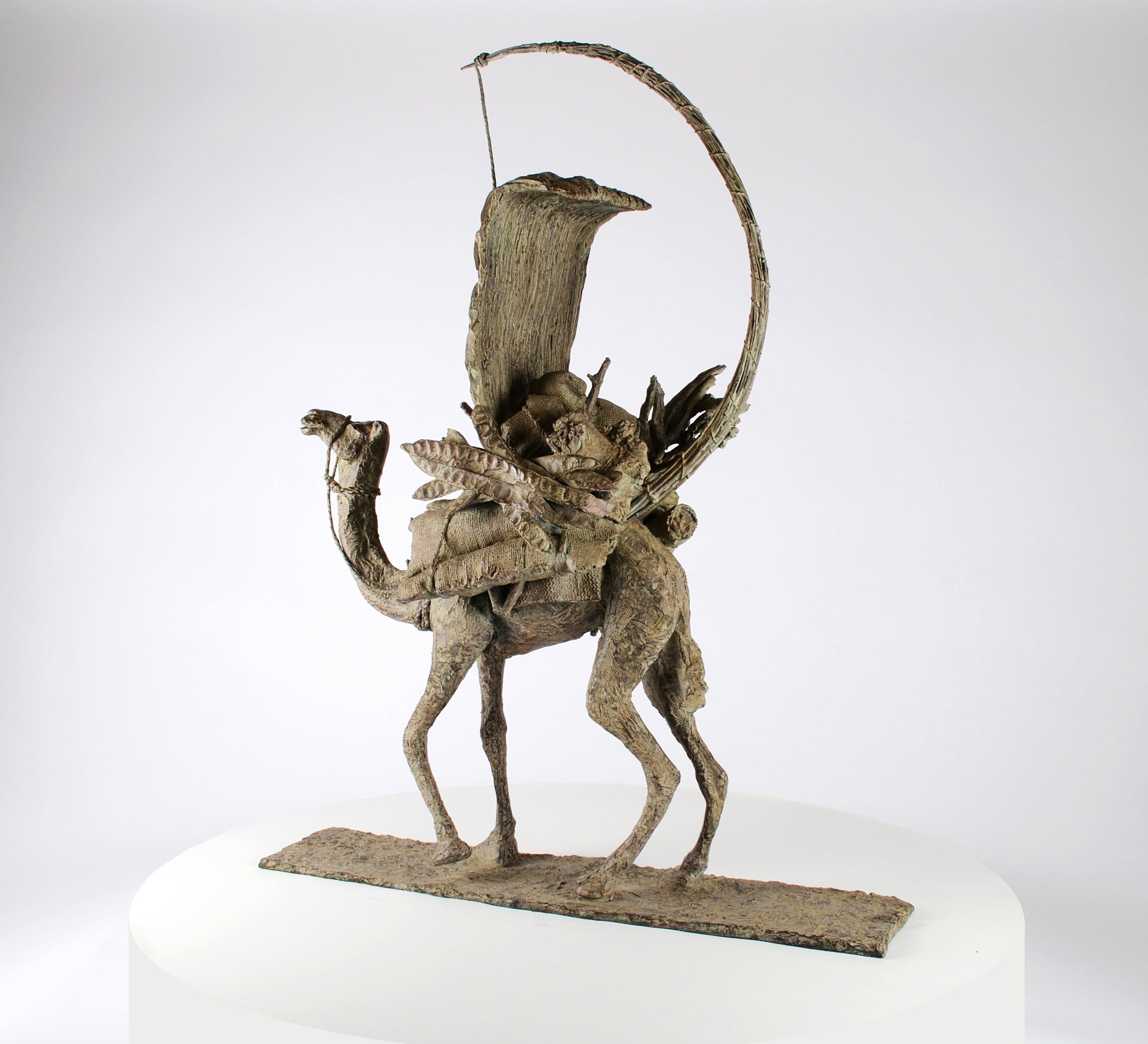 Das Gefäß der Wüste von M. de Soos  Tier-Bronze-Skulptur eines Kamels im Angebot 1