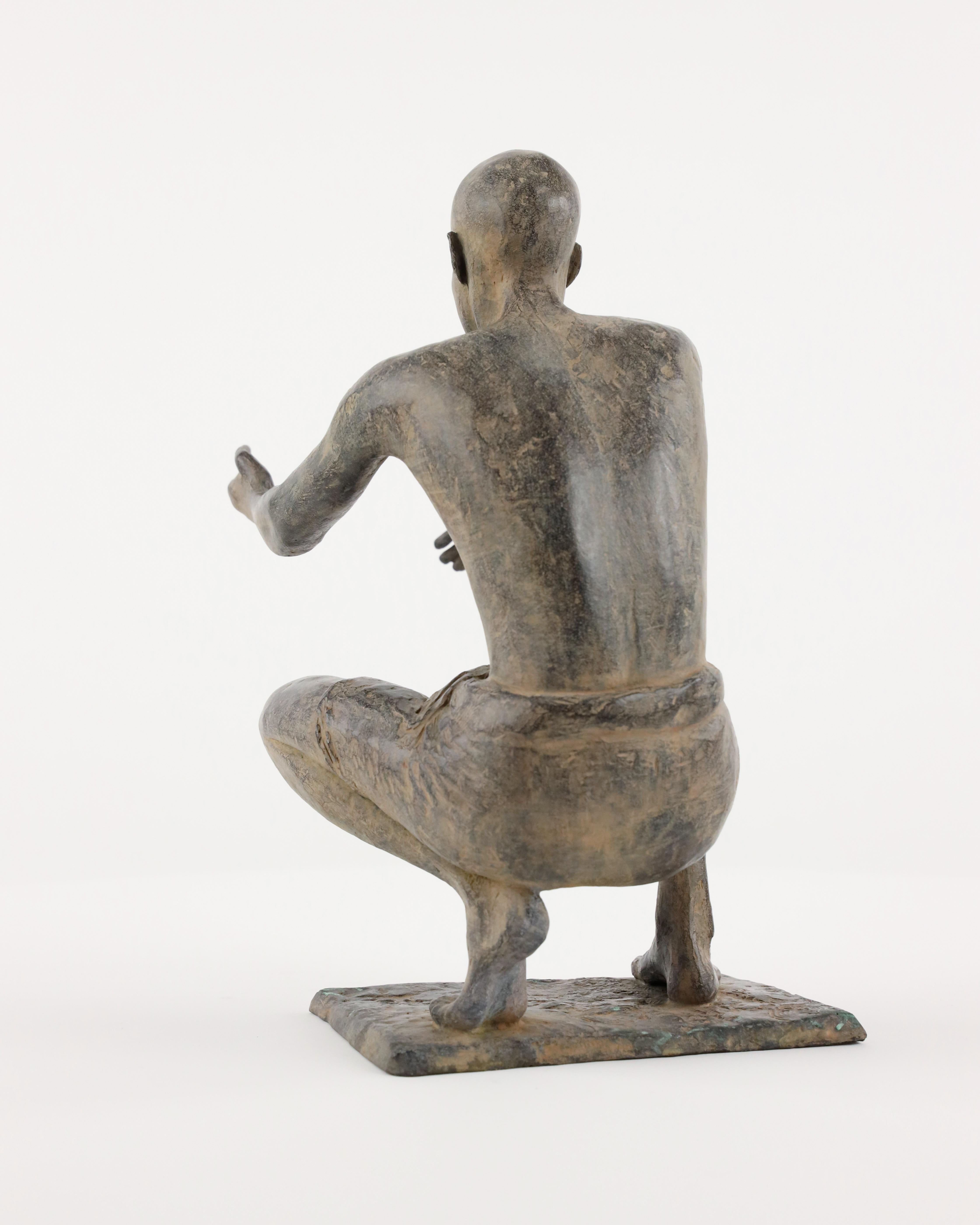 La Bienvenida de Marine de Soos - Escultura de bronce, figura humana, figurativo, hombre en venta 9