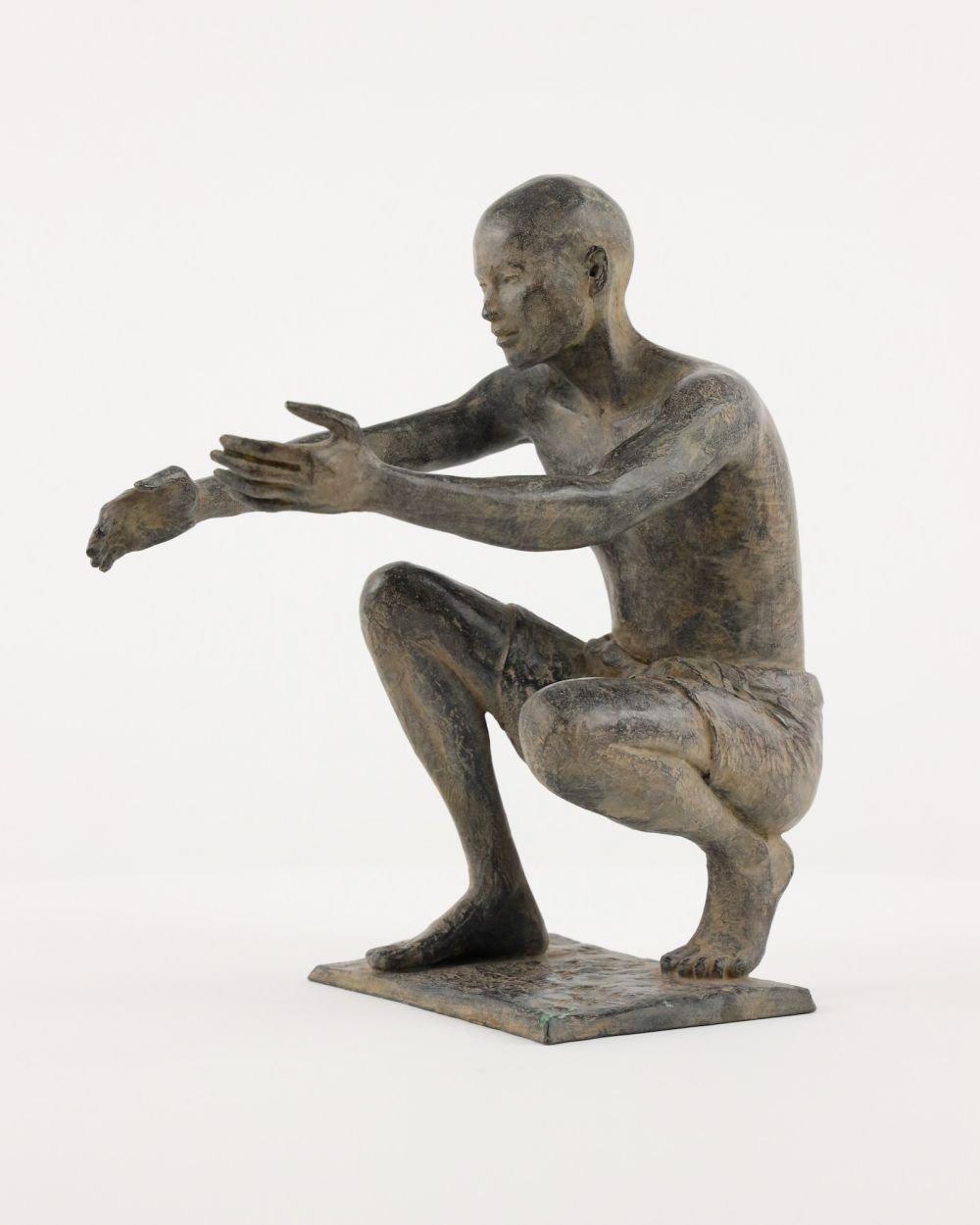 The Welcome by Marine de Soos - Bronze sculpture, human figure, figurative, man en vente 3