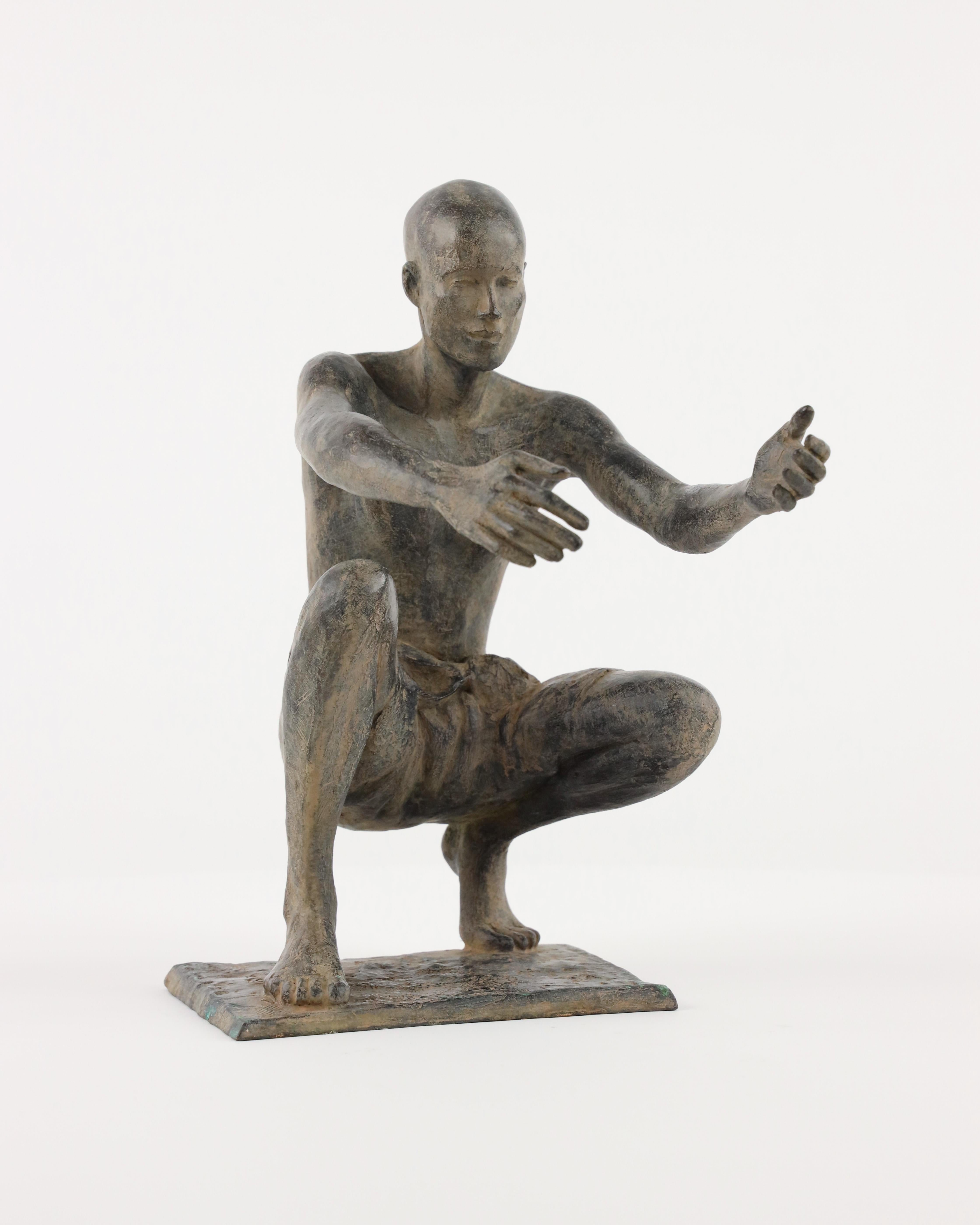 La Bienvenida de Marine de Soos - Escultura de bronce, figura humana, figurativo, hombre en venta 6