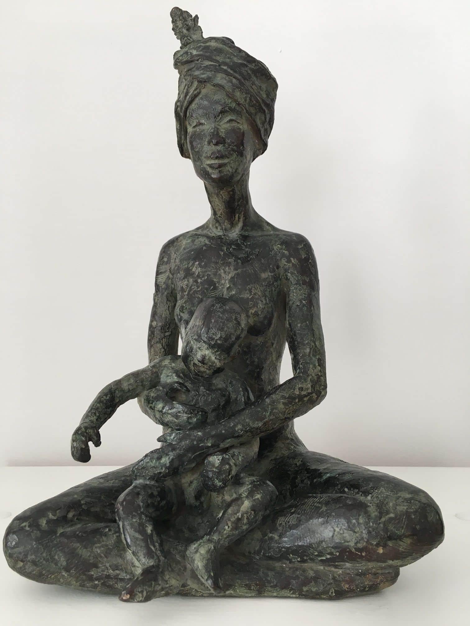 Sie auch mein Sohn von Marine de Soos - Bronzeskulptur Aktskulptur, Mutter, Kind, Familie im Angebot 4