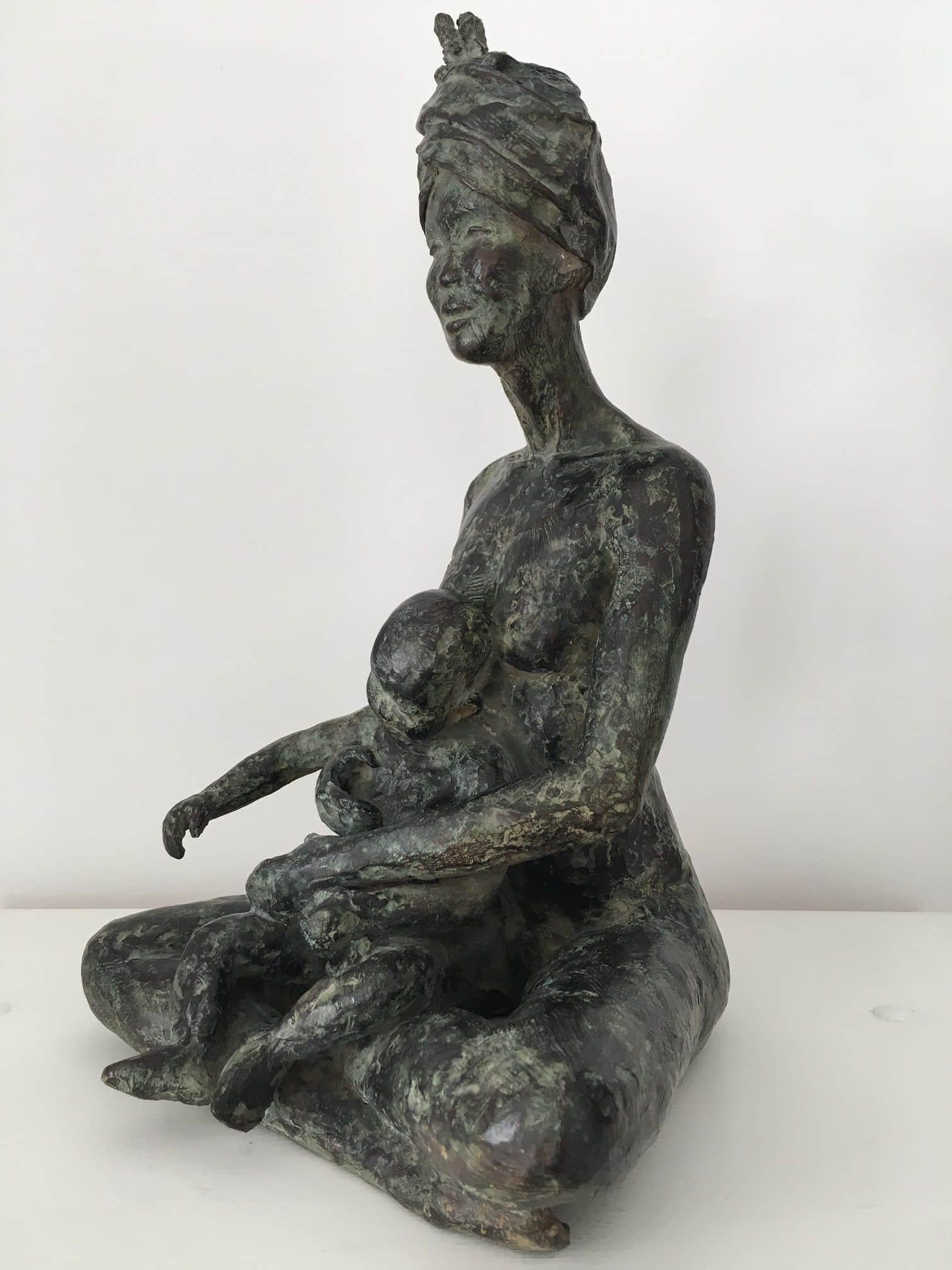 Sie auch mein Sohn von Marine de Soos - Bronzeskulptur Aktskulptur, Mutter, Kind, Familie im Angebot 5