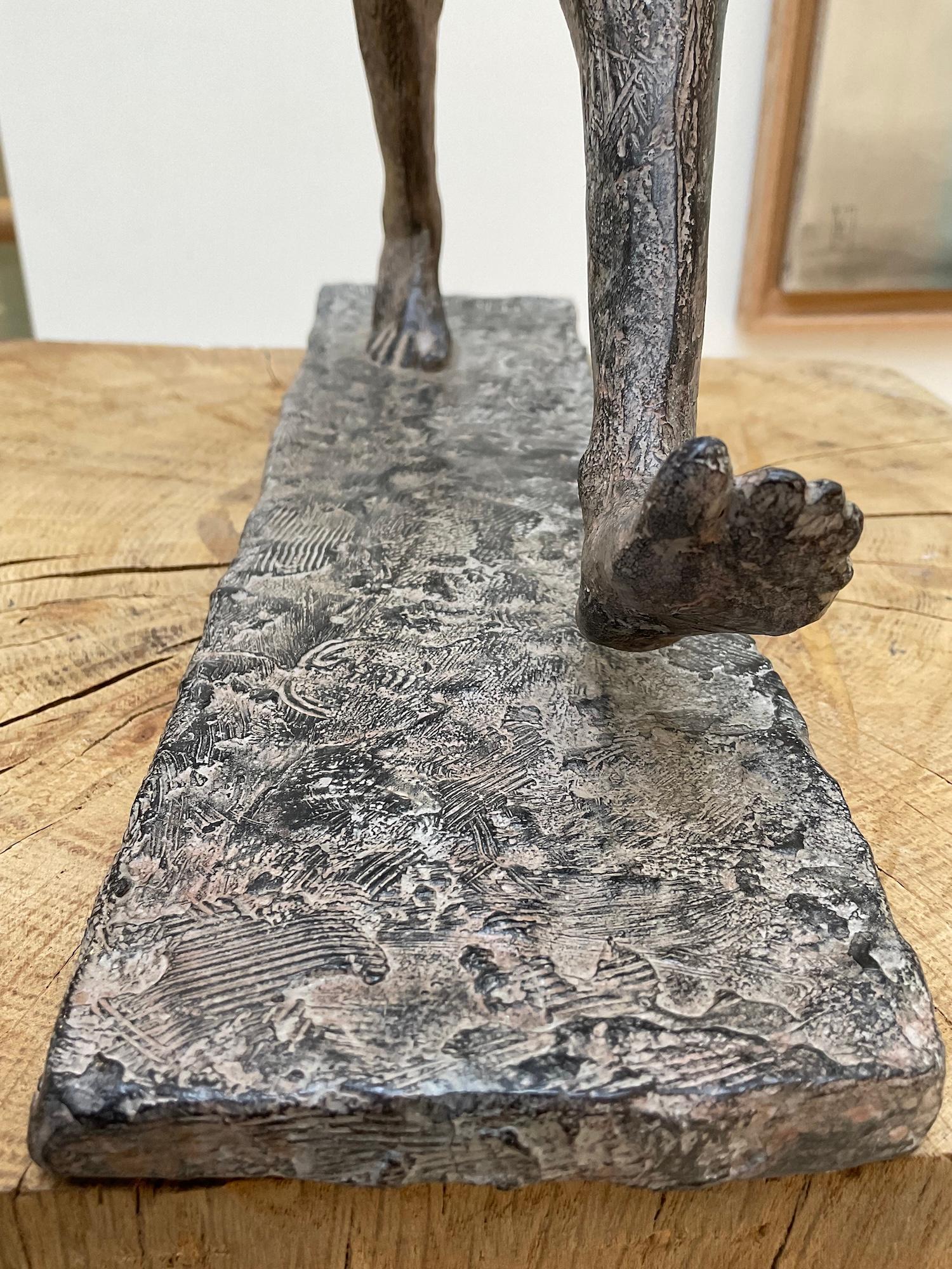 Joven Flautista de Marine de Soos - Escultura de bronce, figurativa, humana, niño en venta 18