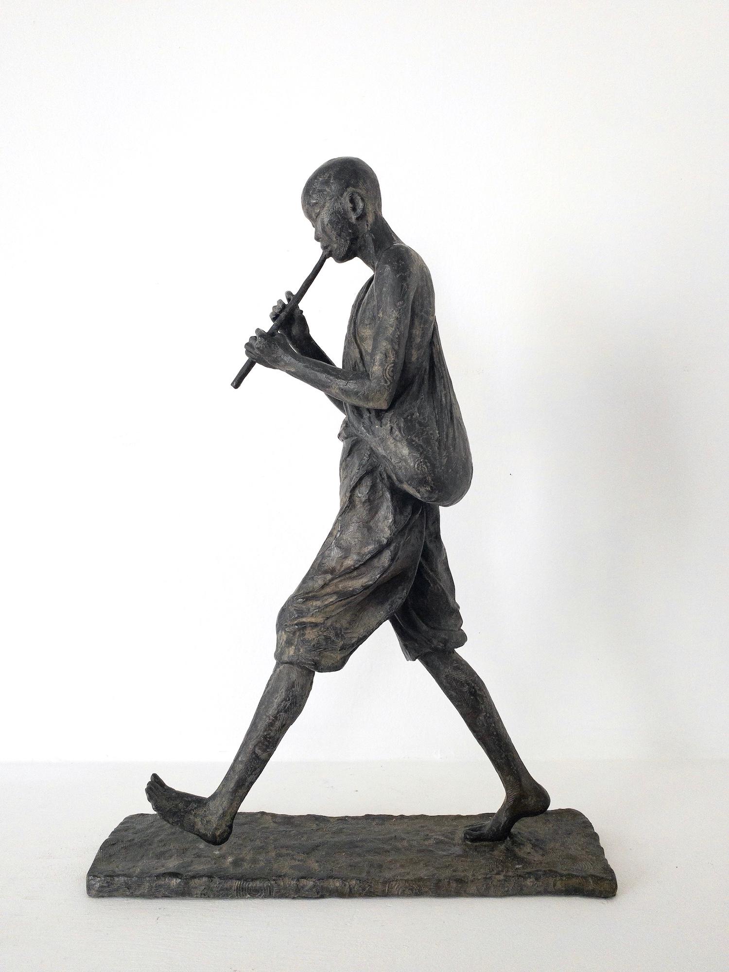 Joven Flautista de Marine de Soos - Escultura de bronce, figurativa, humana, niño en venta 2