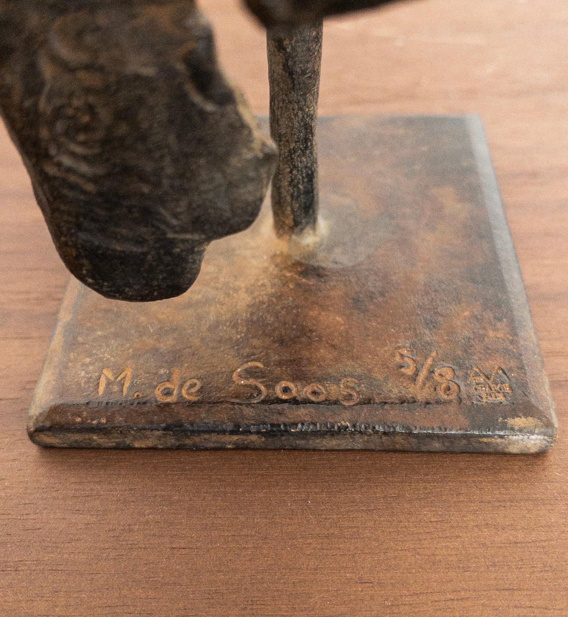 Joven Lama de Marine de Soos - Escultura contemporánea de bronce, niño, retrato en venta 11