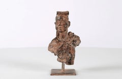 Child Lama par Marine de Soos - Sculpture contemporaine en bronze, enfant, portrait