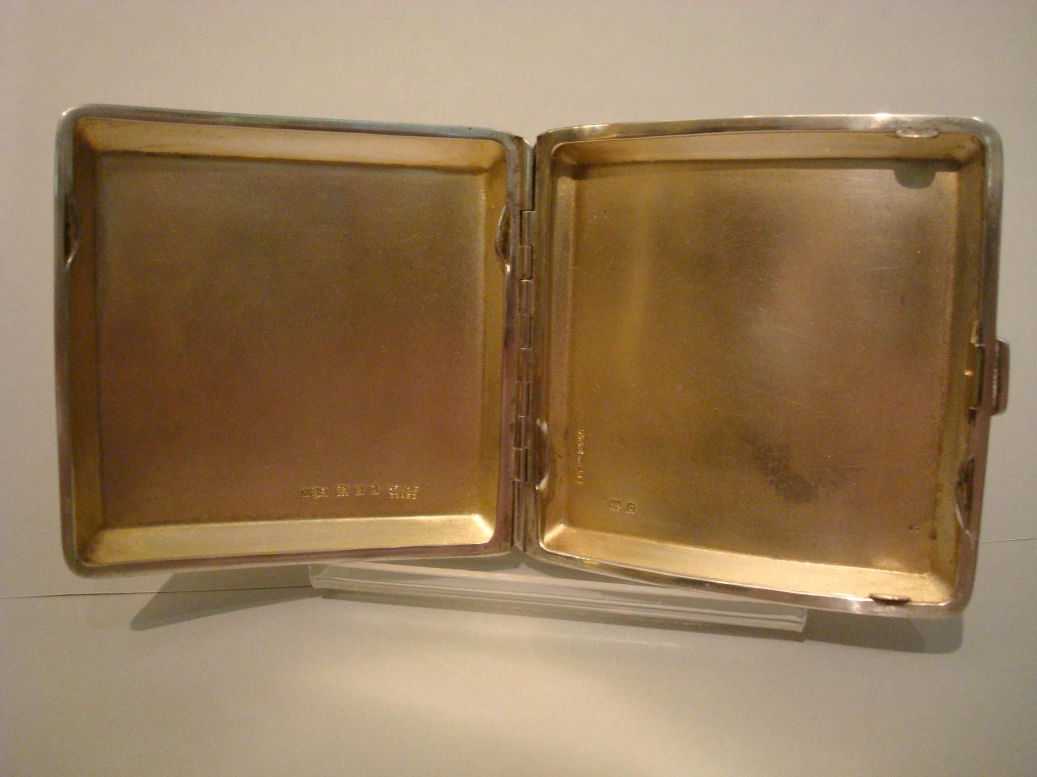 Marine Signal Flag Silver Enamel Cigarette Case by Benzie Cowes In Good Condition In Buenos Aires, Olivos