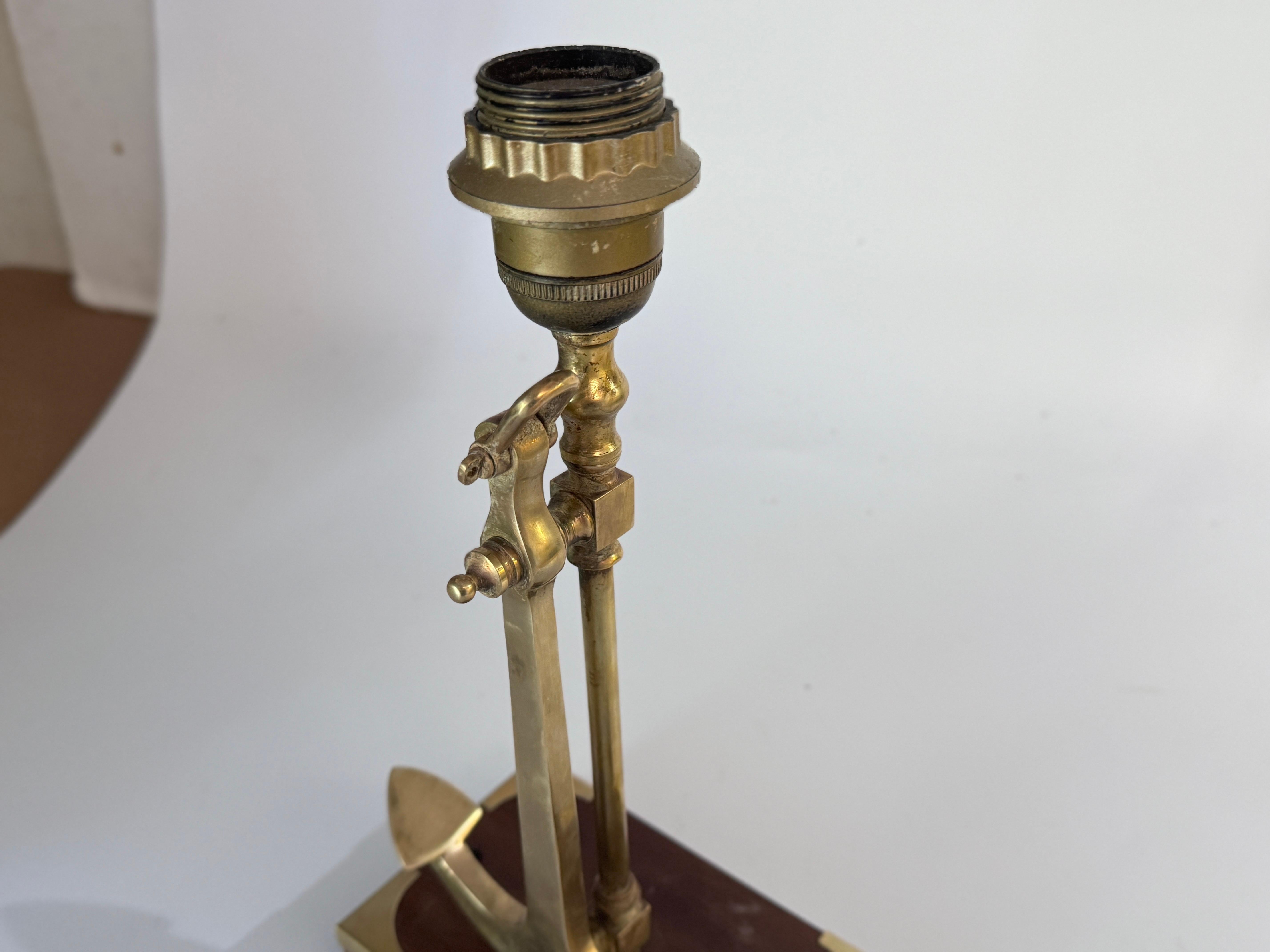 Marine Table lamp with an anchor in Gold-Colored Brass circa 1960 France In Good Condition For Sale In Auribeau sur Siagne, FR