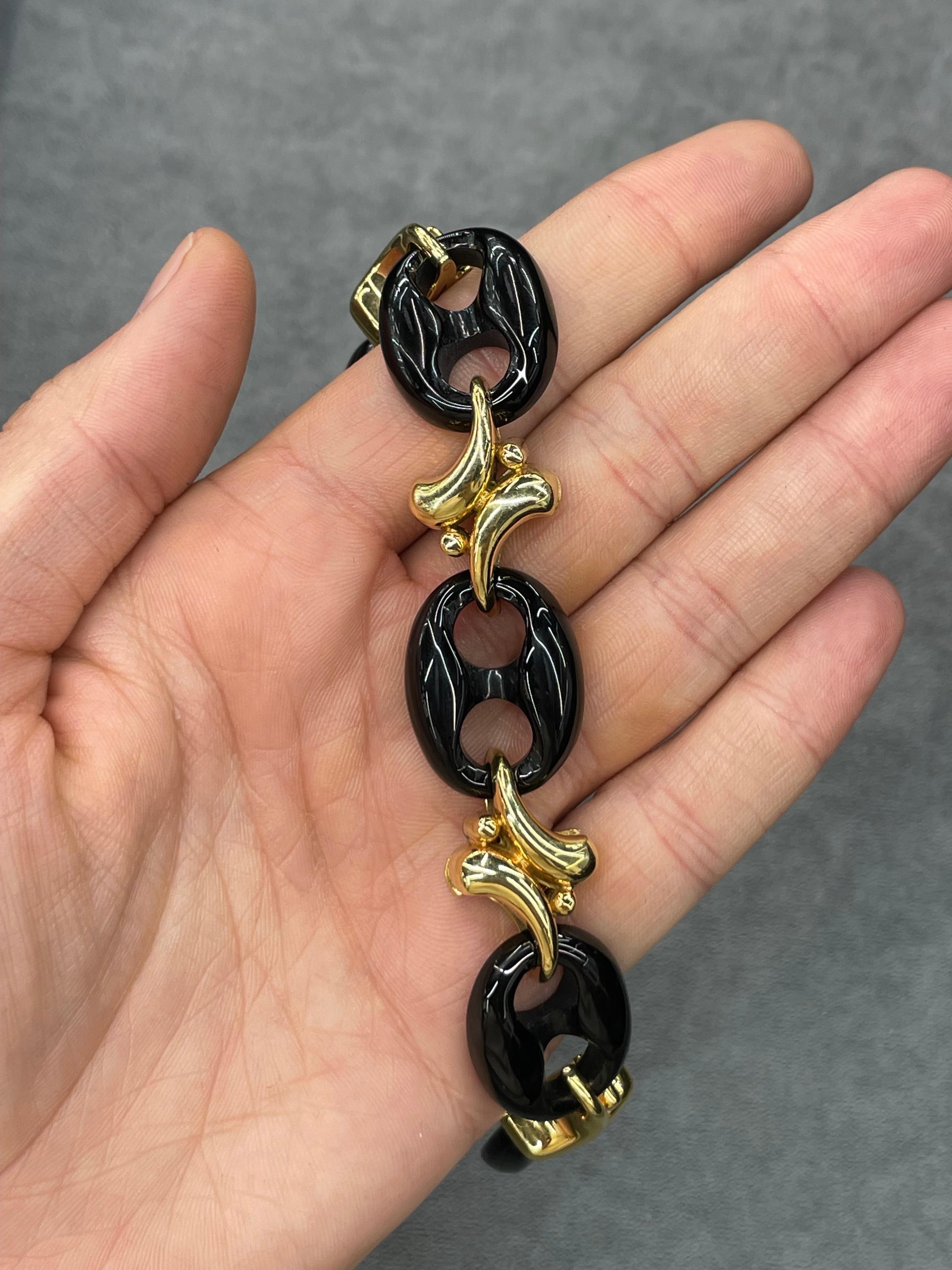 Mariner Black Onyx Gold Link Bracelet 50.6 Grams 14 Karat Yellow Gold For Sale 2