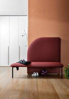 Banco modular Marino con panel inferior izquierdo en tejido Kvadrat Maharam Merit by E-GGS