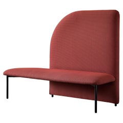 Banco modular Marino con panel inferior izquierdo en tejido Kvadrat Maharam Merit by E-GGS