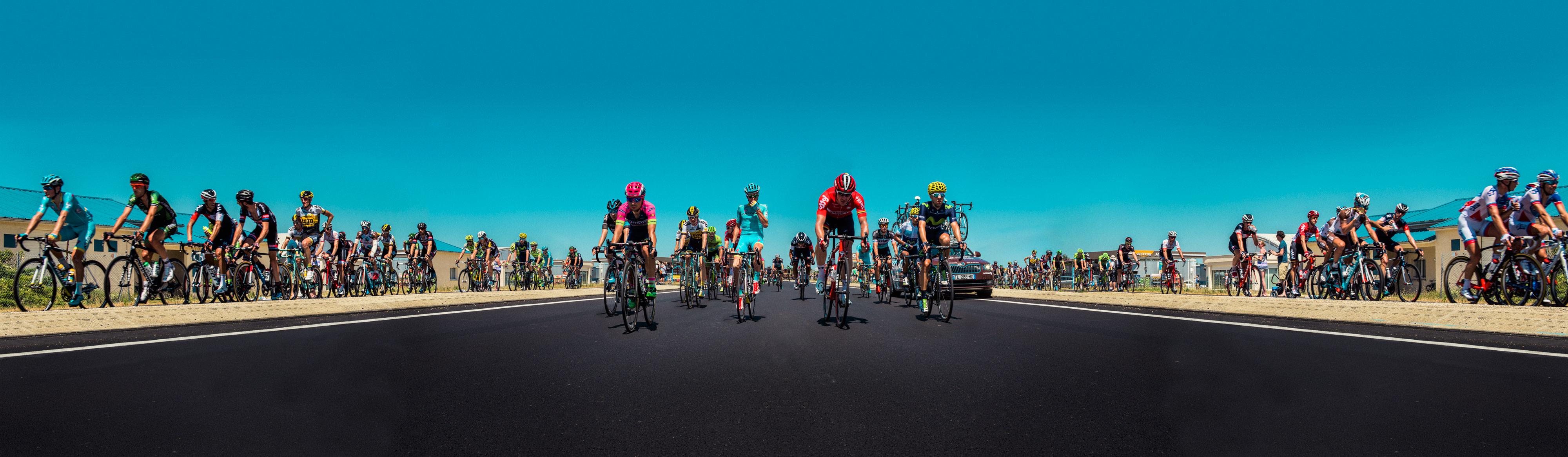 Color Photograph Mario Arroyave  - Timeline - Tour de France Est.16