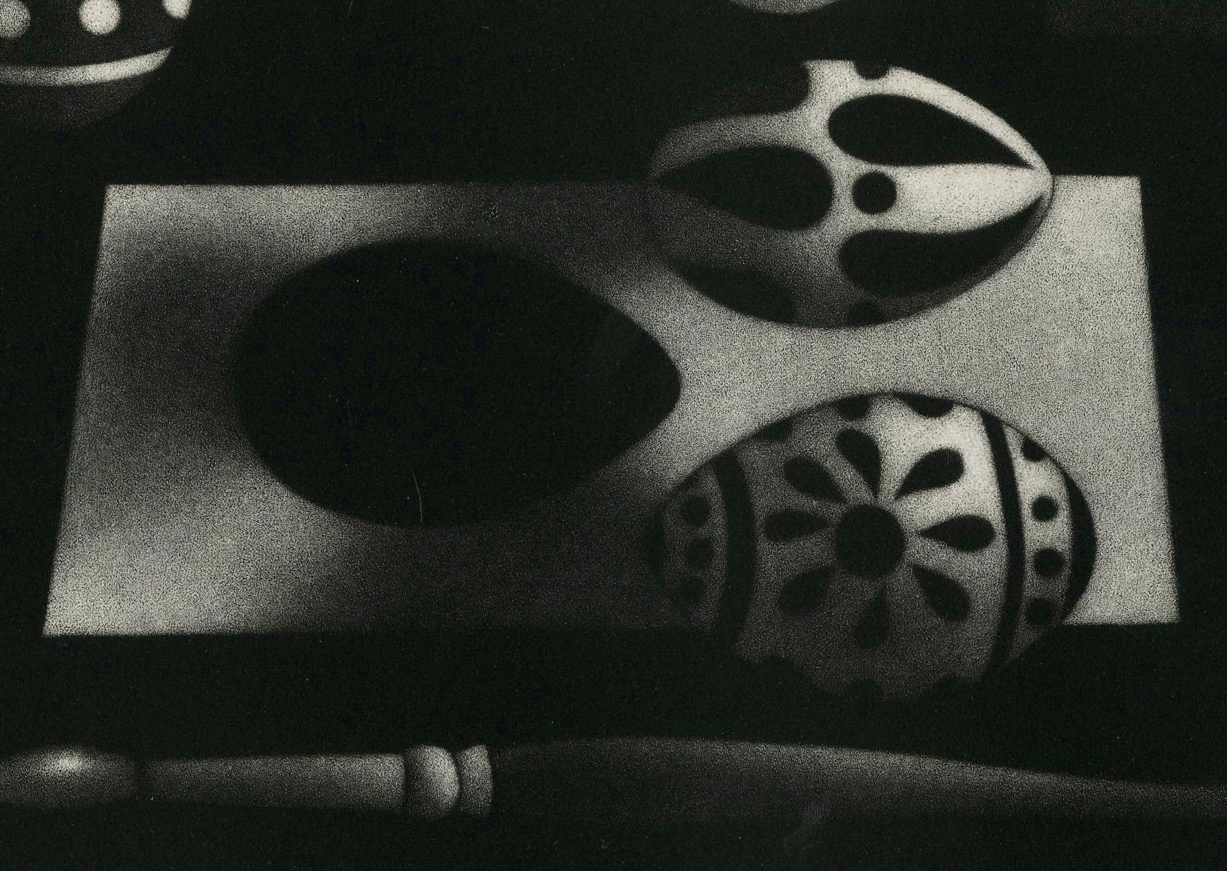 Des Oeufs Pout Ta Fette (Holiday Eggs) - Black Still-Life Print by Mario Avati