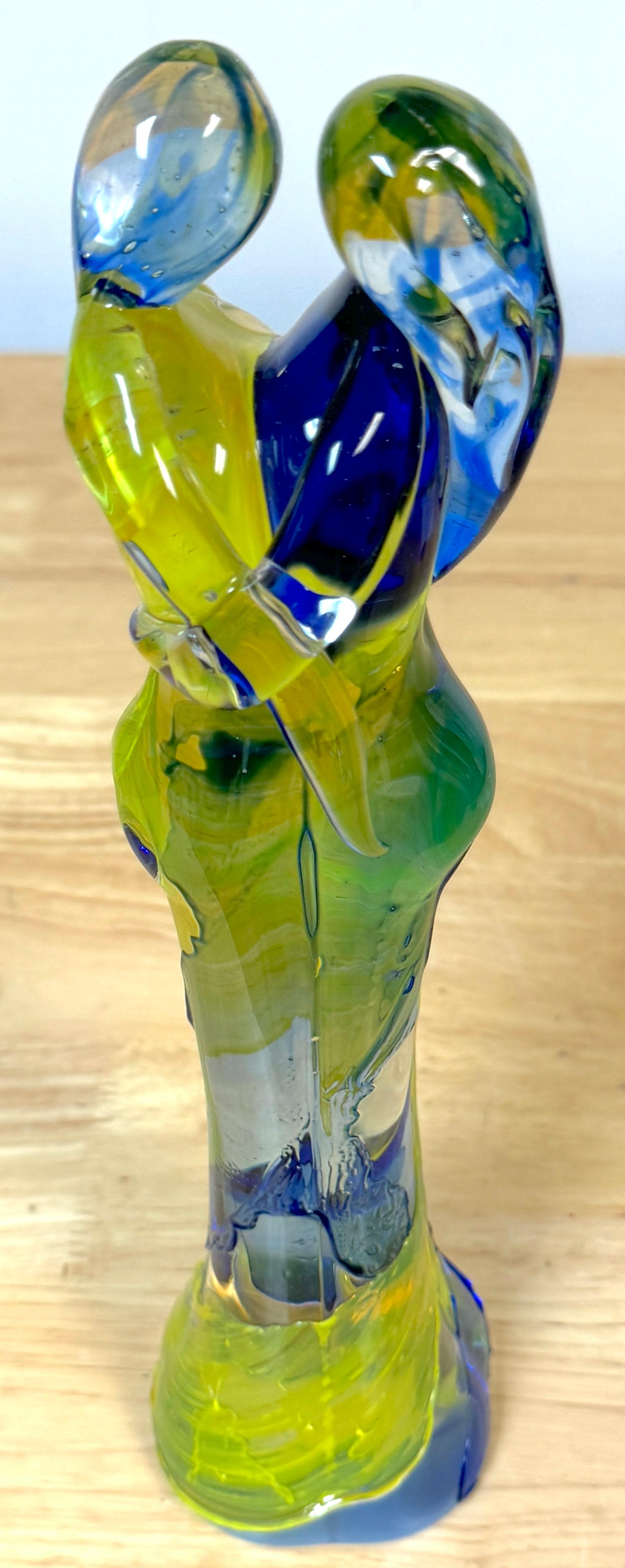 Moderno Mario Badioli, Figure abbracciate in vetro blu, verde e giallo uniche nel loro genere in vendita