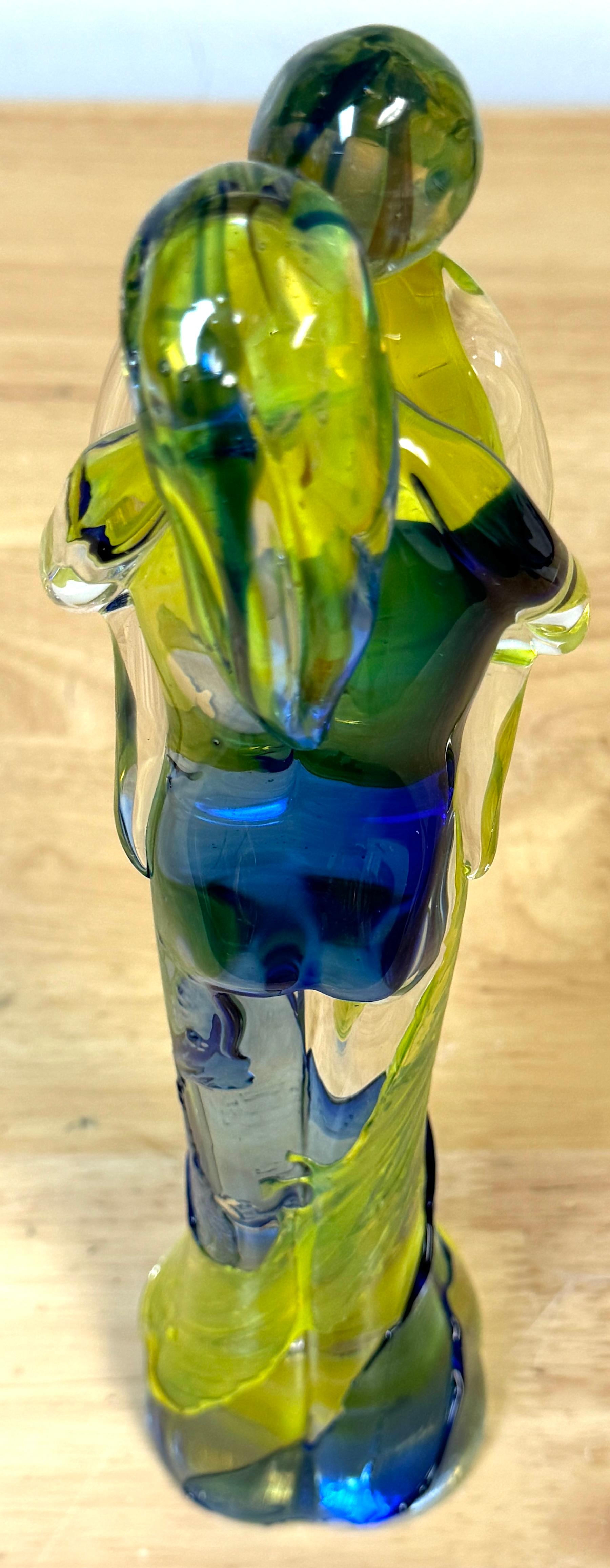XX secolo Mario Badioli, Figure abbracciate in vetro blu, verde e giallo uniche nel loro genere in vendita