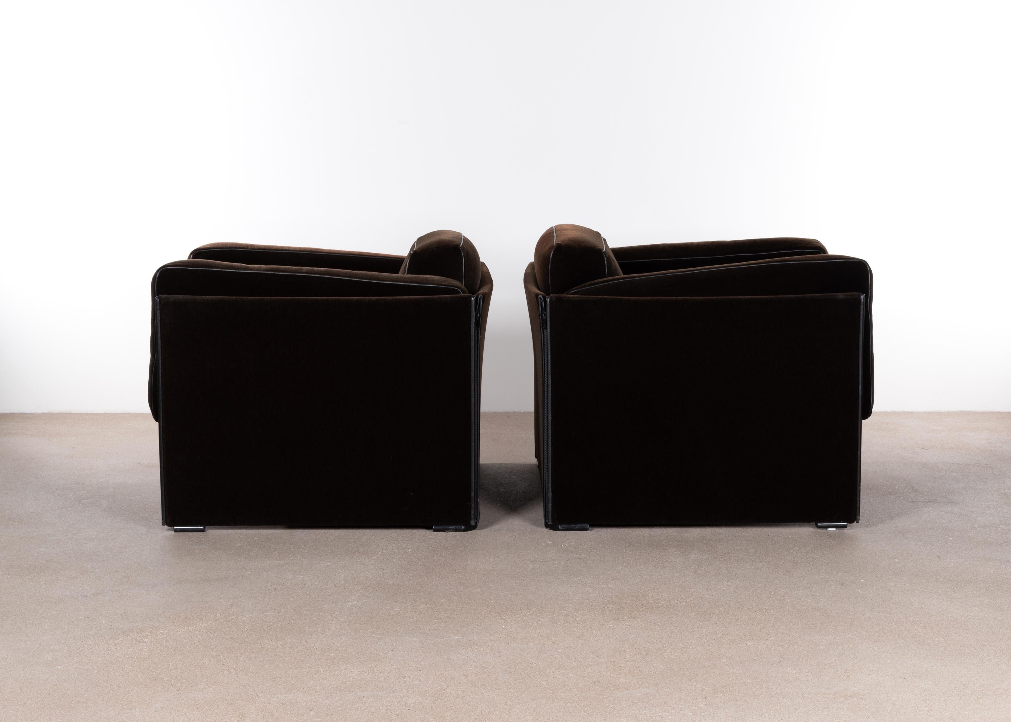 Italian Mario Bellini 405 Duc Lounge Armchairs in Dark Brown Fabric by Cassina, Italy