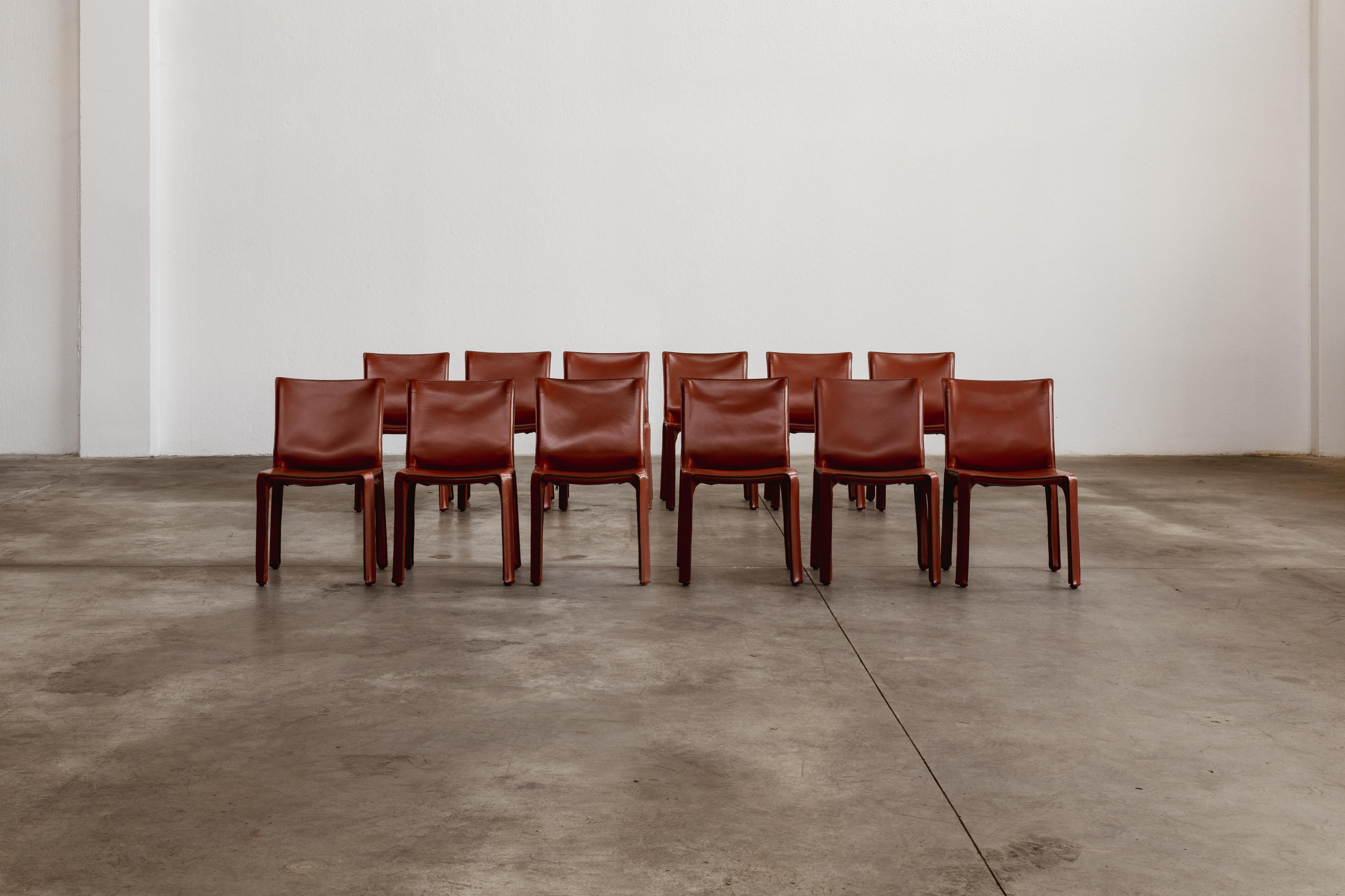 Mario Bellini „CAB 412 Stühle für Cassina, chinesisches rotes Leder, 1978, Set von 12 Stühlen im Angebot 4