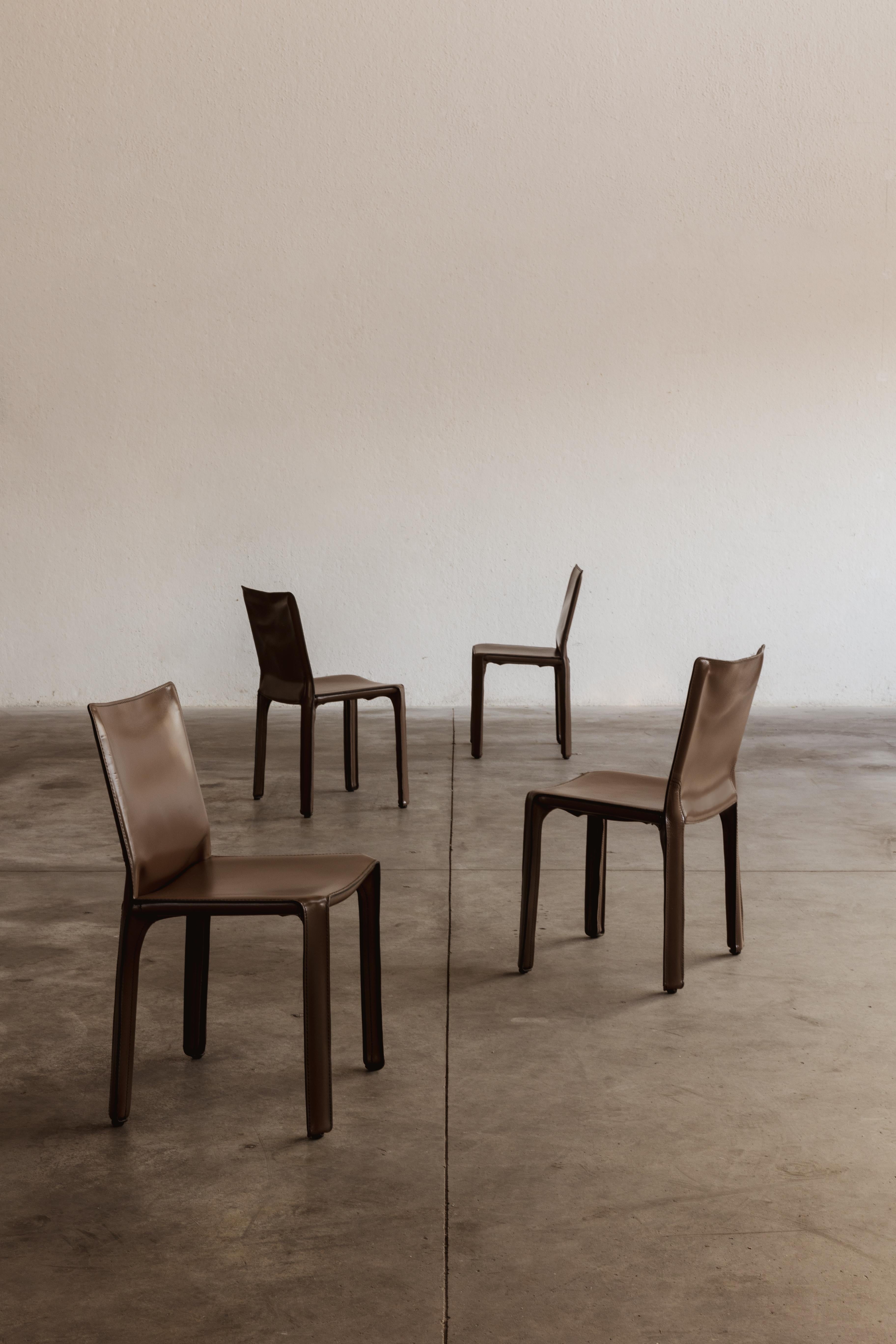 Mario Bellini 412 chaises de salle à manger « CAB » pour Cassina, 1978, lot de 4 en vente 3