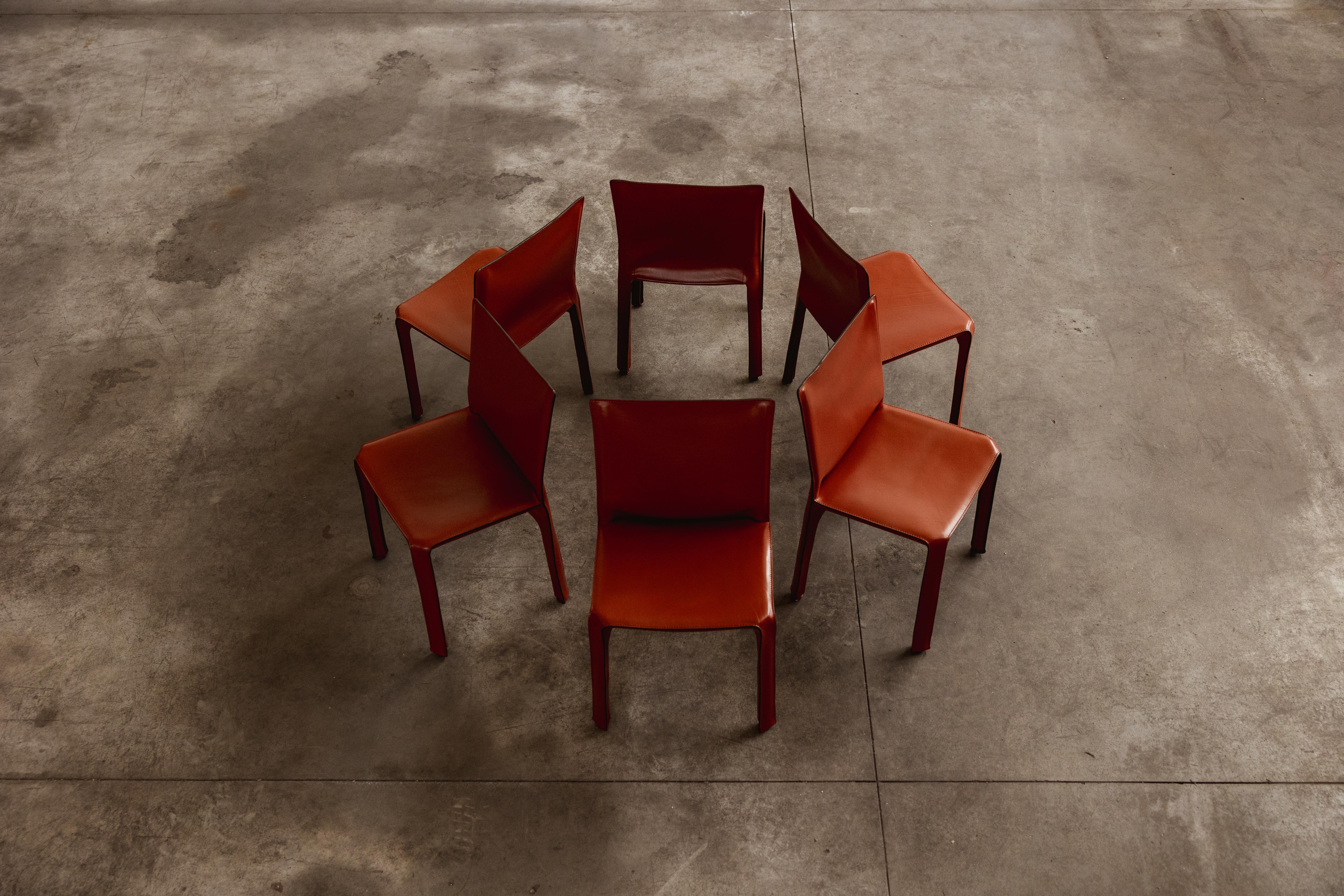 Mario Bellini „CAB 412 Stühle für Cassina, chinesisches rotes Leder, 1978, 6er-Set, Set im Zustand „Gut“ im Angebot in Lonigo, Veneto