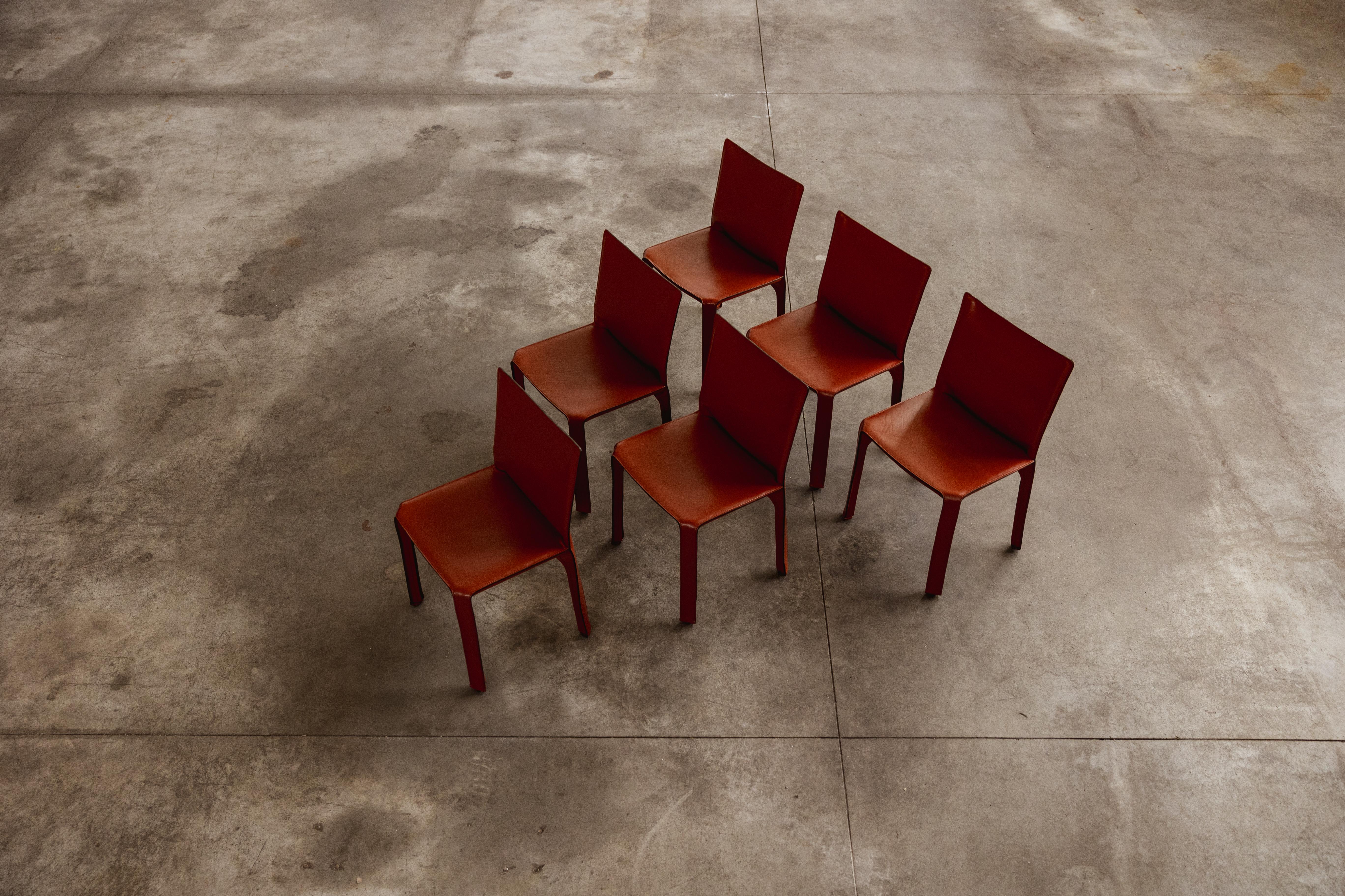 Mario Bellini „CAB 412 Stühle für Cassina, chinesisches rotes Leder, 1978, 6er-Set, Set (Ende des 20. Jahrhunderts) im Angebot