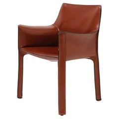 Chaise Mario Bellini 413 "CAB" pour Cassina en noisette  Cuir