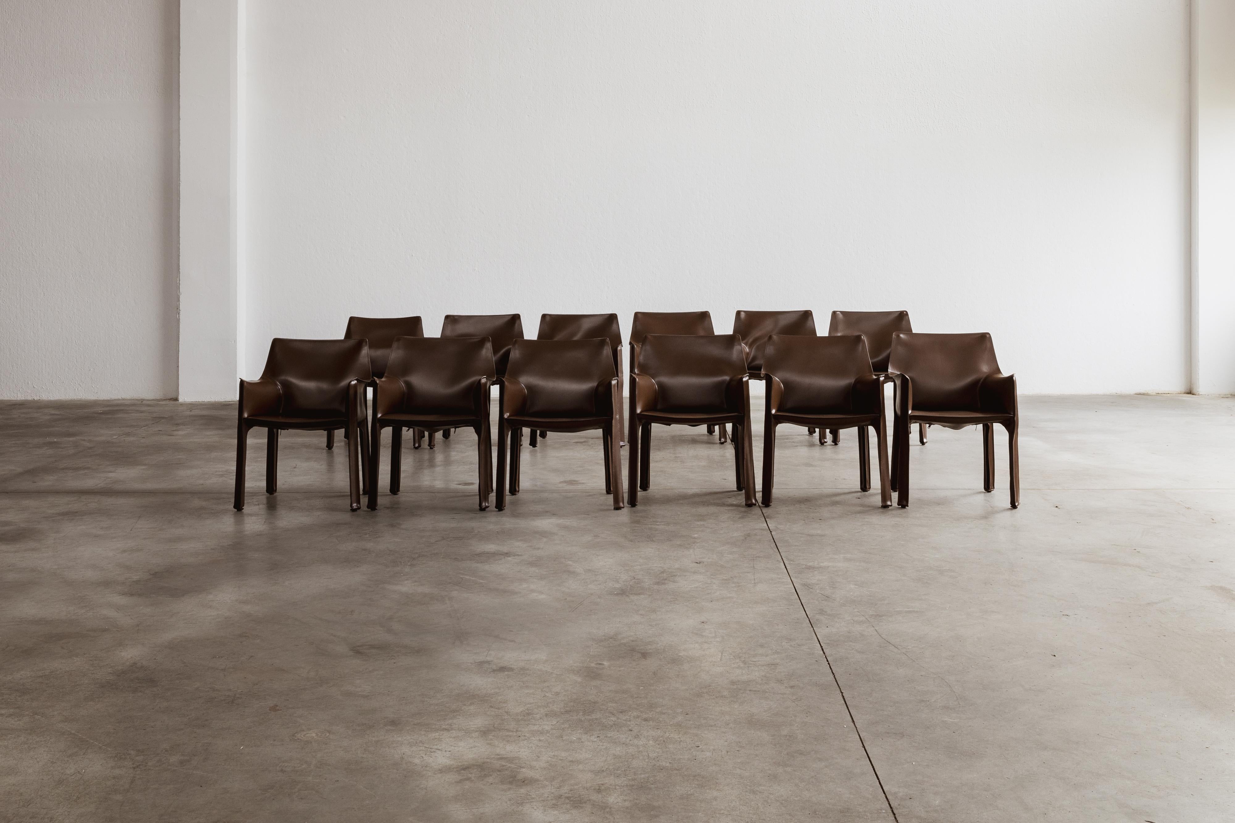 Mario Bellini „CAB 413 Stühle für Cassina, Tabakleder, 1977, Set von 12 Stühlen im Angebot 7