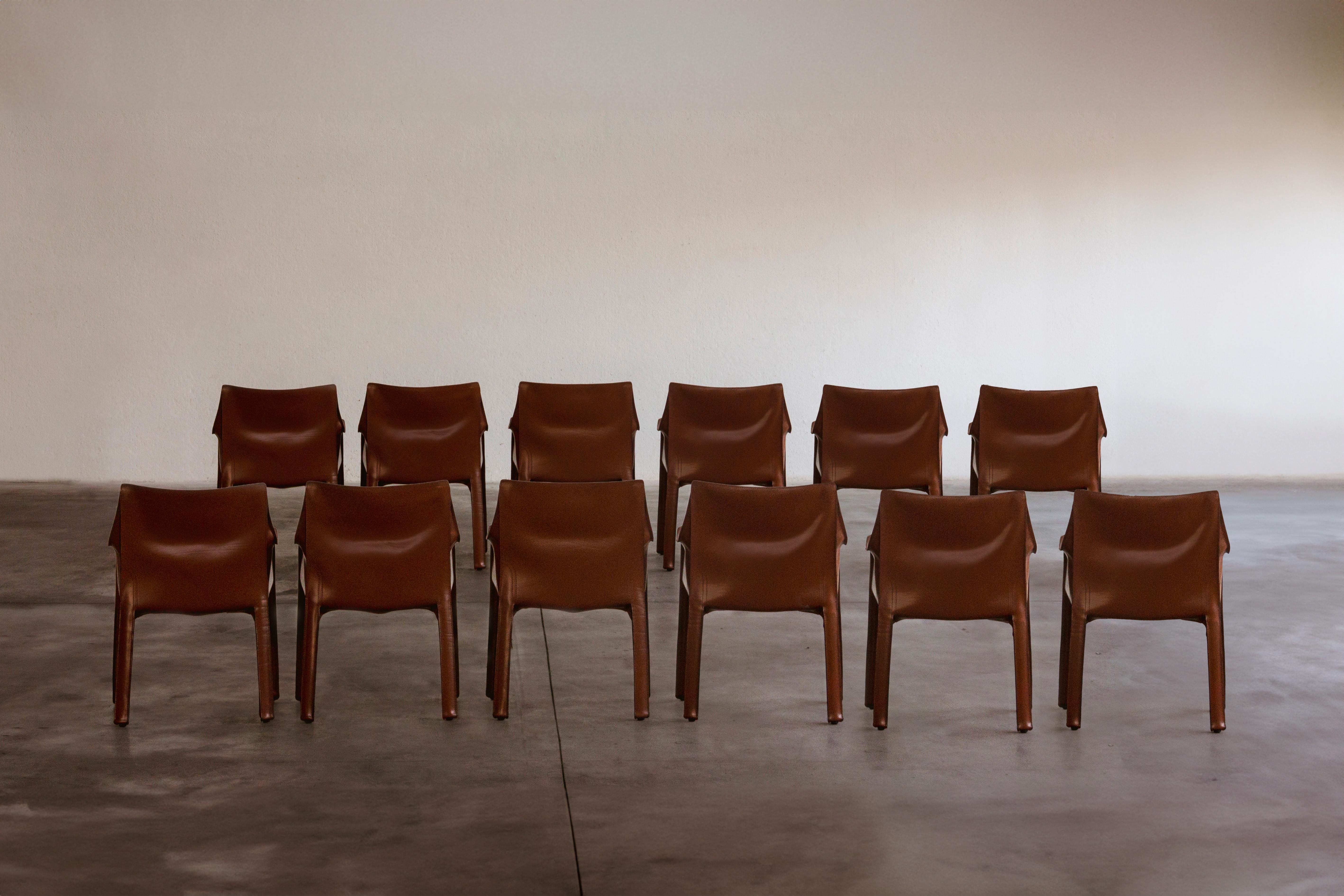 Mario Bellini “CAB 413” Chairs for Cassina in Light Brown, 1977, Set of 12 For Sale 5