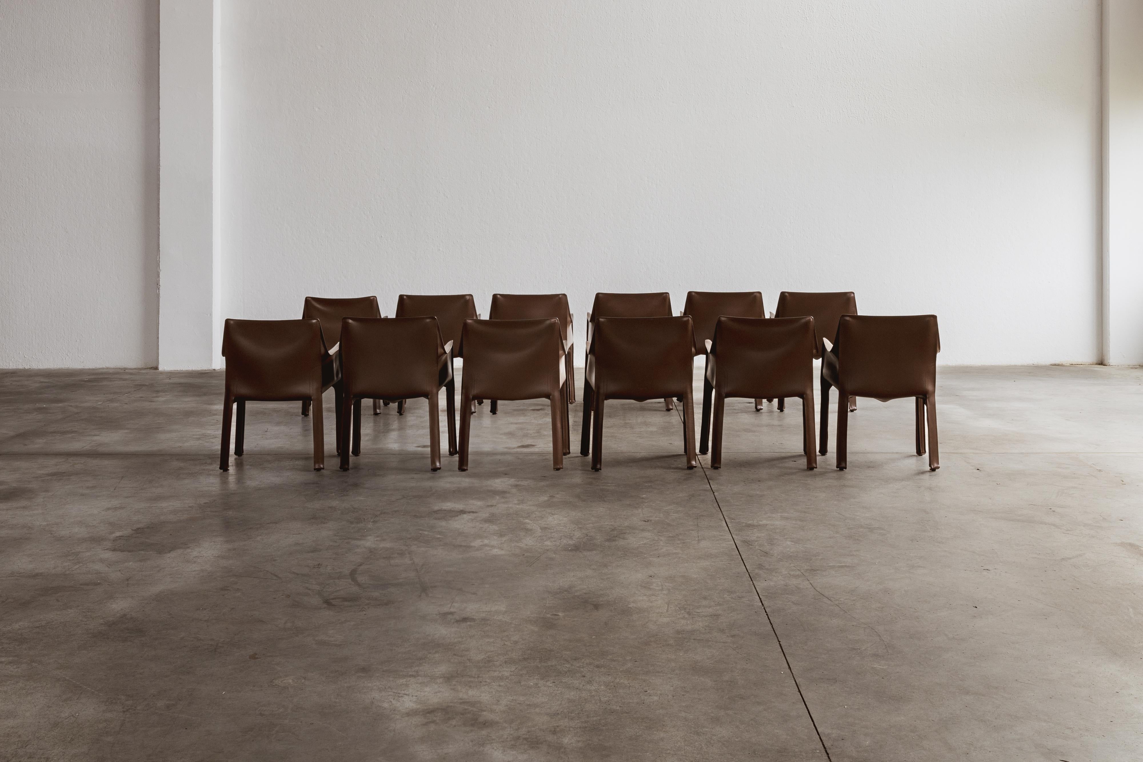 Mario Bellini „CAB 413 Stühle für Cassina, Tabakleder, 1977, Set von 12 Stühlen im Angebot 3