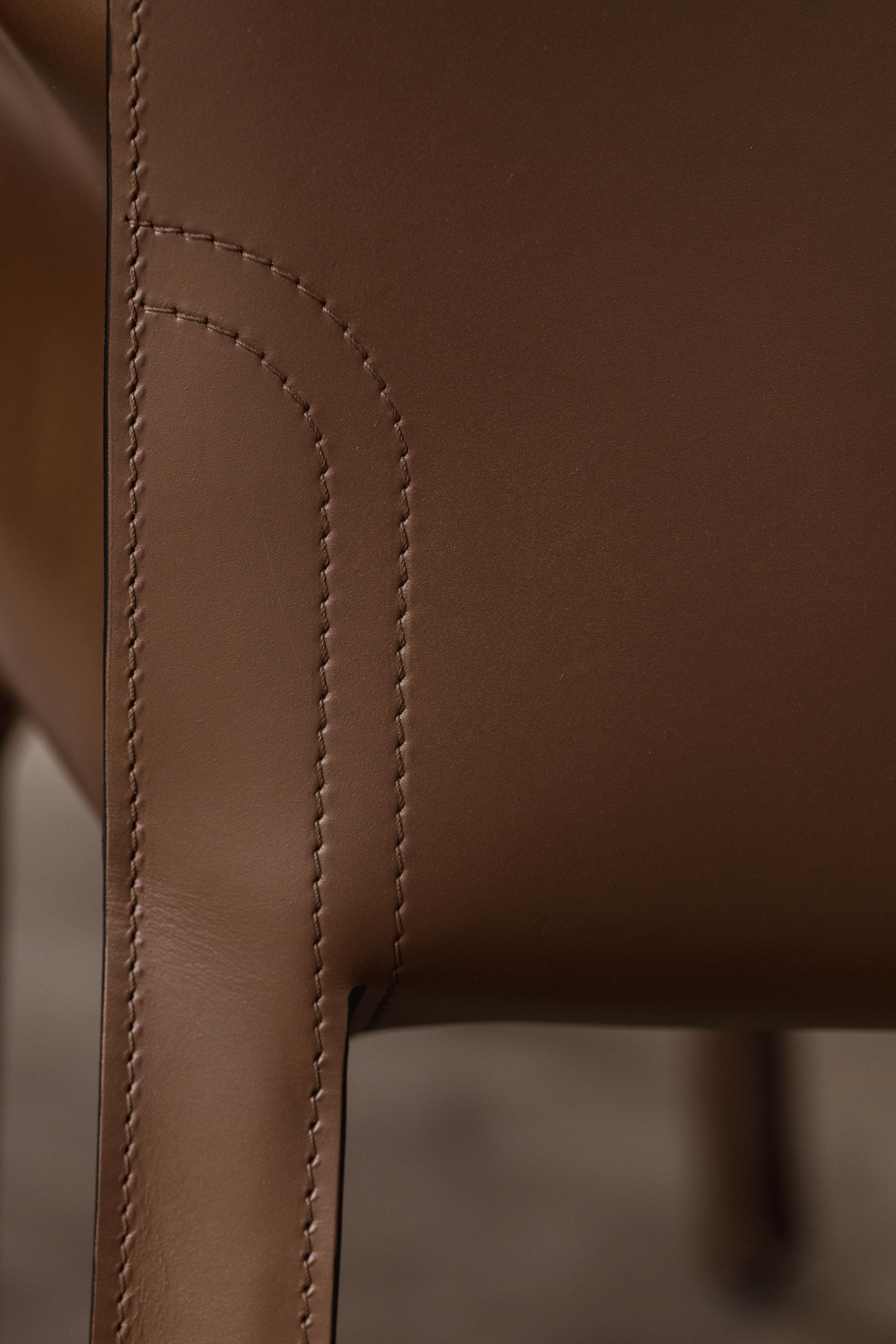 Mid-Century Modern Mario Bellini pour Cassina, ensemble de 14 chaises CAB 413 en cuir de tabac, 1977 en vente