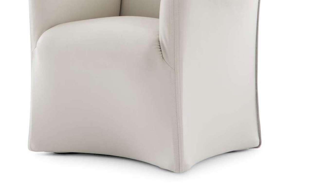 Italian Mario Bellini 684 Armchair for Cassina, Italy - new For Sale