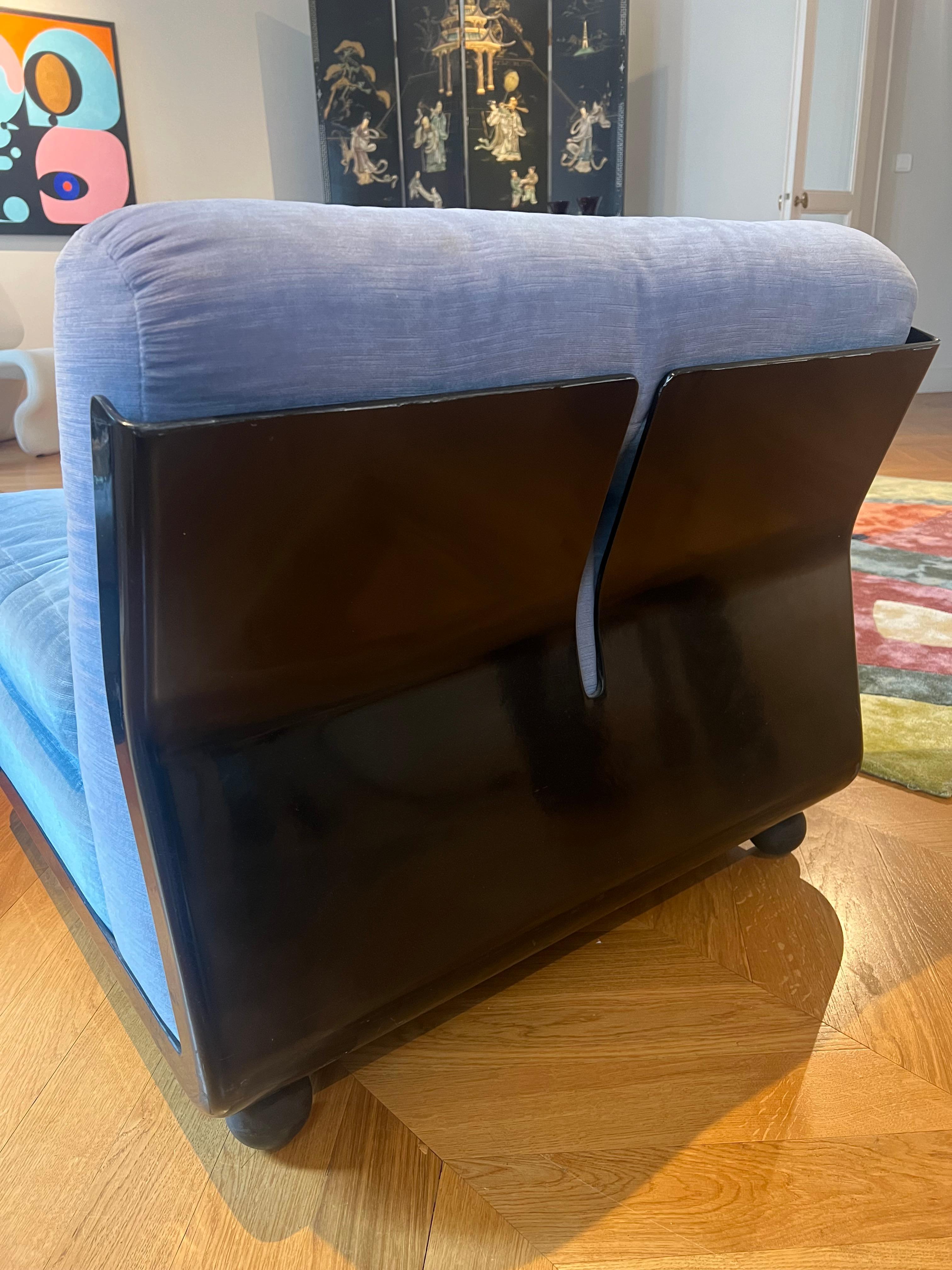 Mario Bellini Amanta B&B Italia Modulares Sofa Fünf Sitze in original blauem Samt (Italienisch) im Angebot