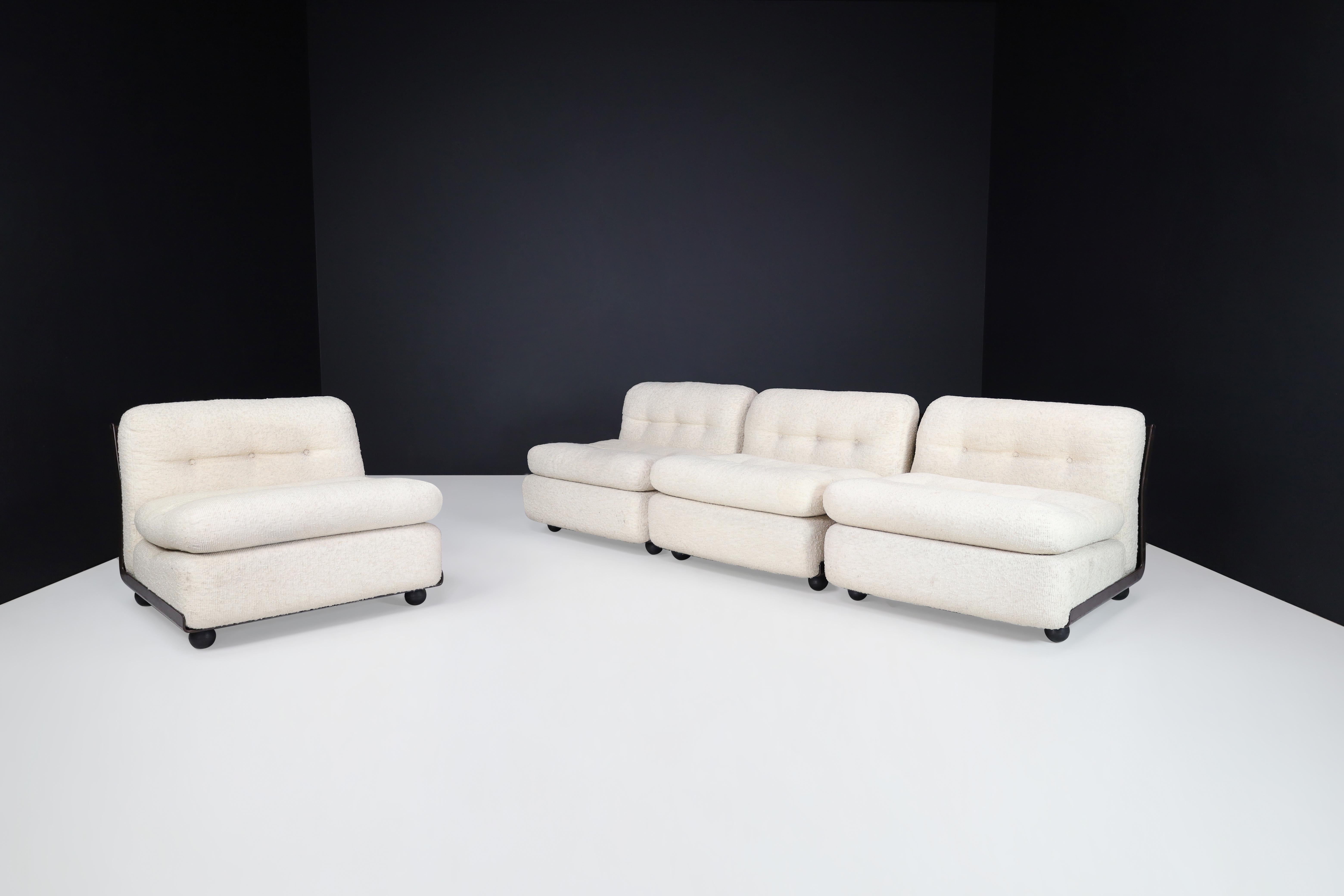 Modulares Sofa von Mario Bellini Amanta B&B Italia mit vier Sitzen aus Stoff, Italien 1970 (Moderne der Mitte des Jahrhunderts) im Angebot