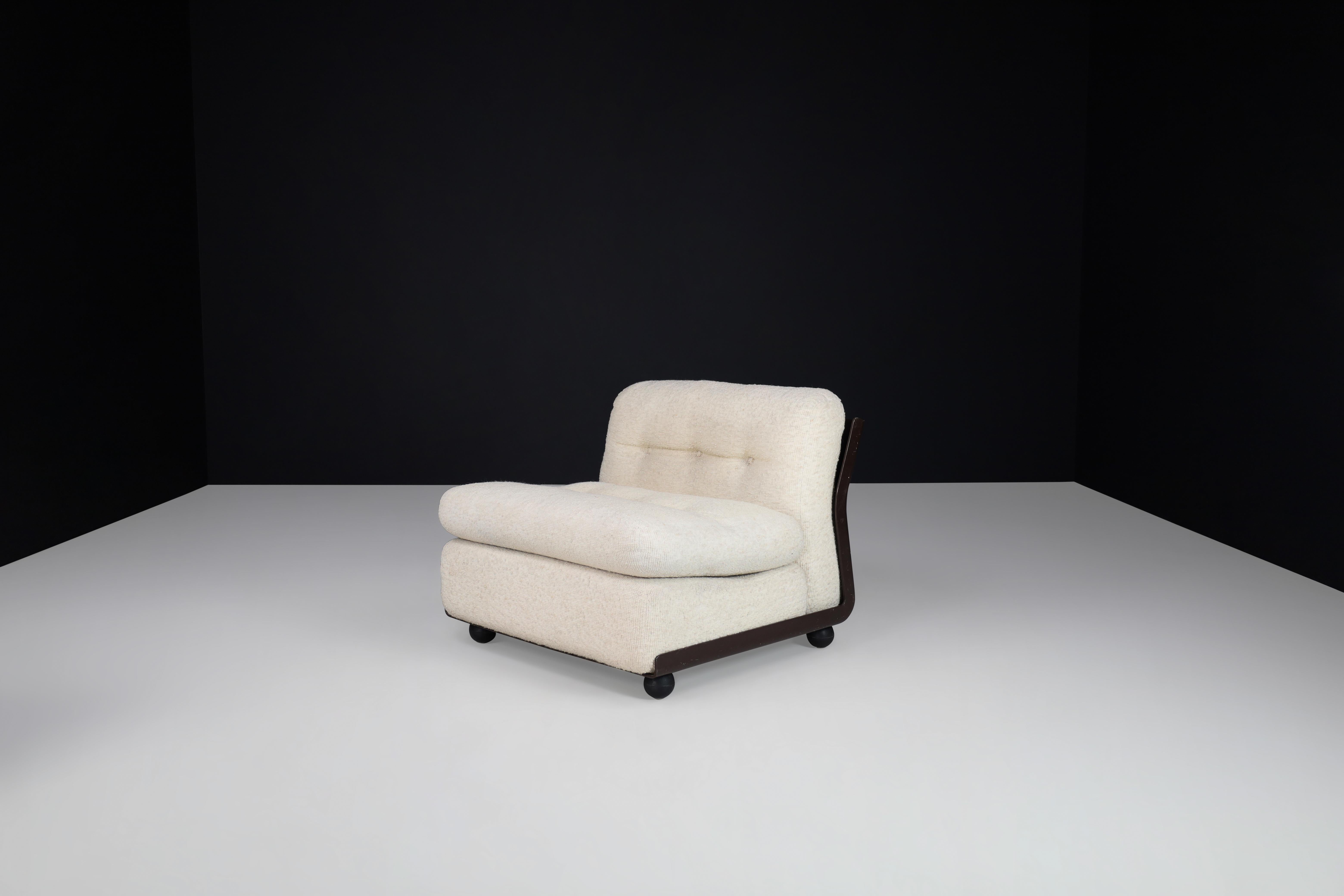 Modulares Sofa von Mario Bellini Amanta B&B Italia mit vier Sitzen aus Stoff, Italien 1970 (Ende des 20. Jahrhunderts) im Angebot