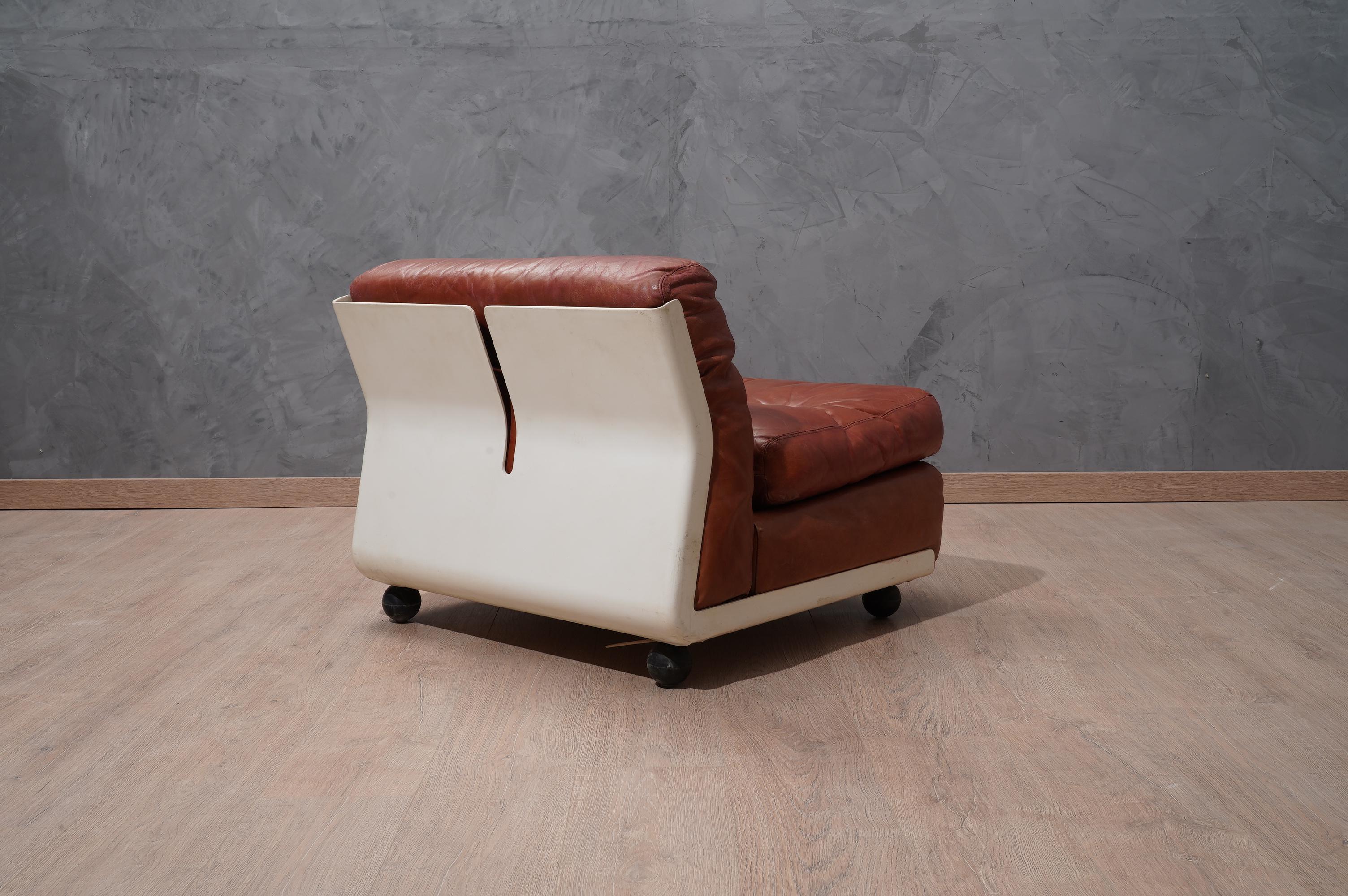 Late 20th Century Mario Bellini Amanta C & B Italia Fiberlite and Leather Modular Chairs, 1972