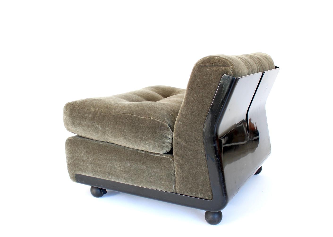 Italian Mario Bellini Amanta Chair Lounge Chair For B&B Italia Circa 1970 For Sale