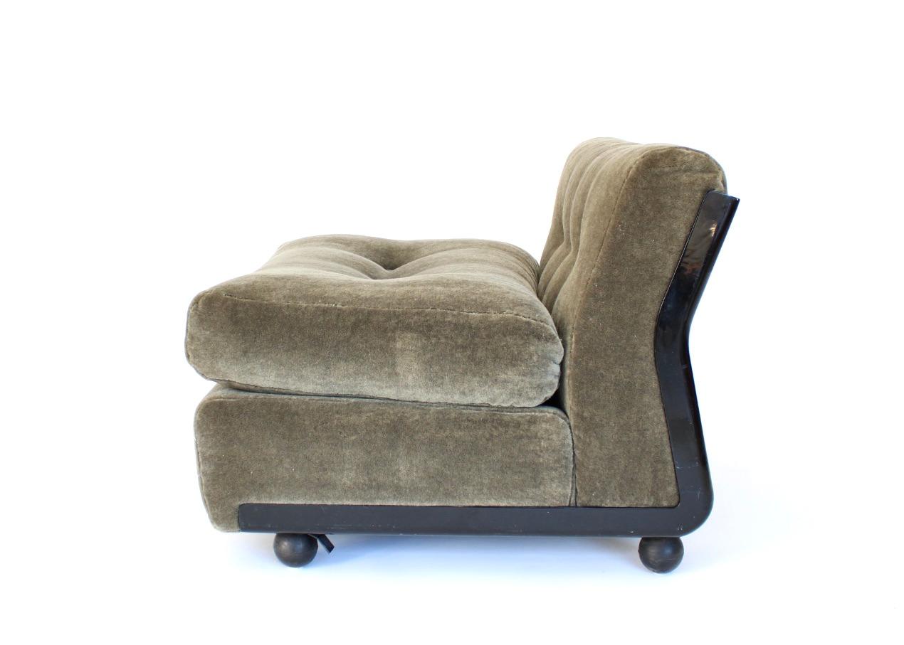 Mario Bellini Amanta Chair Lounge Chair For B&B Italia Circa 1970 In Good Condition For Sale In Chicago, IL
