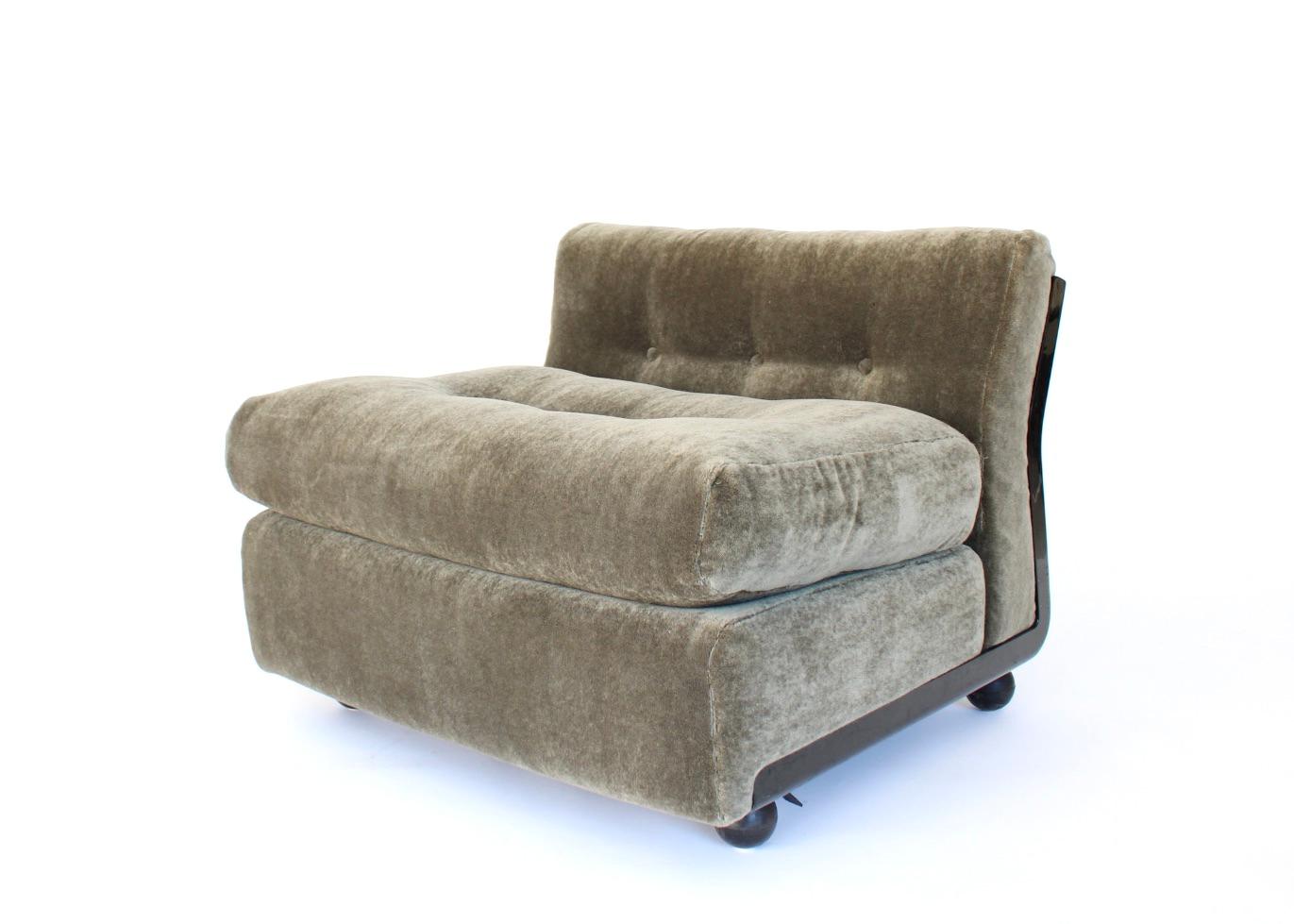 Mario Bellini Amanta Chair Lounge Chair For B&B Italia Circa 1970 In Good Condition For Sale In Chicago, IL