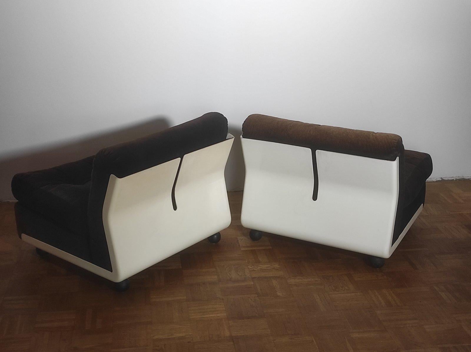 Mid-Century Modern Mario Bellini Amanta Longue Chairs 1970s For Sale