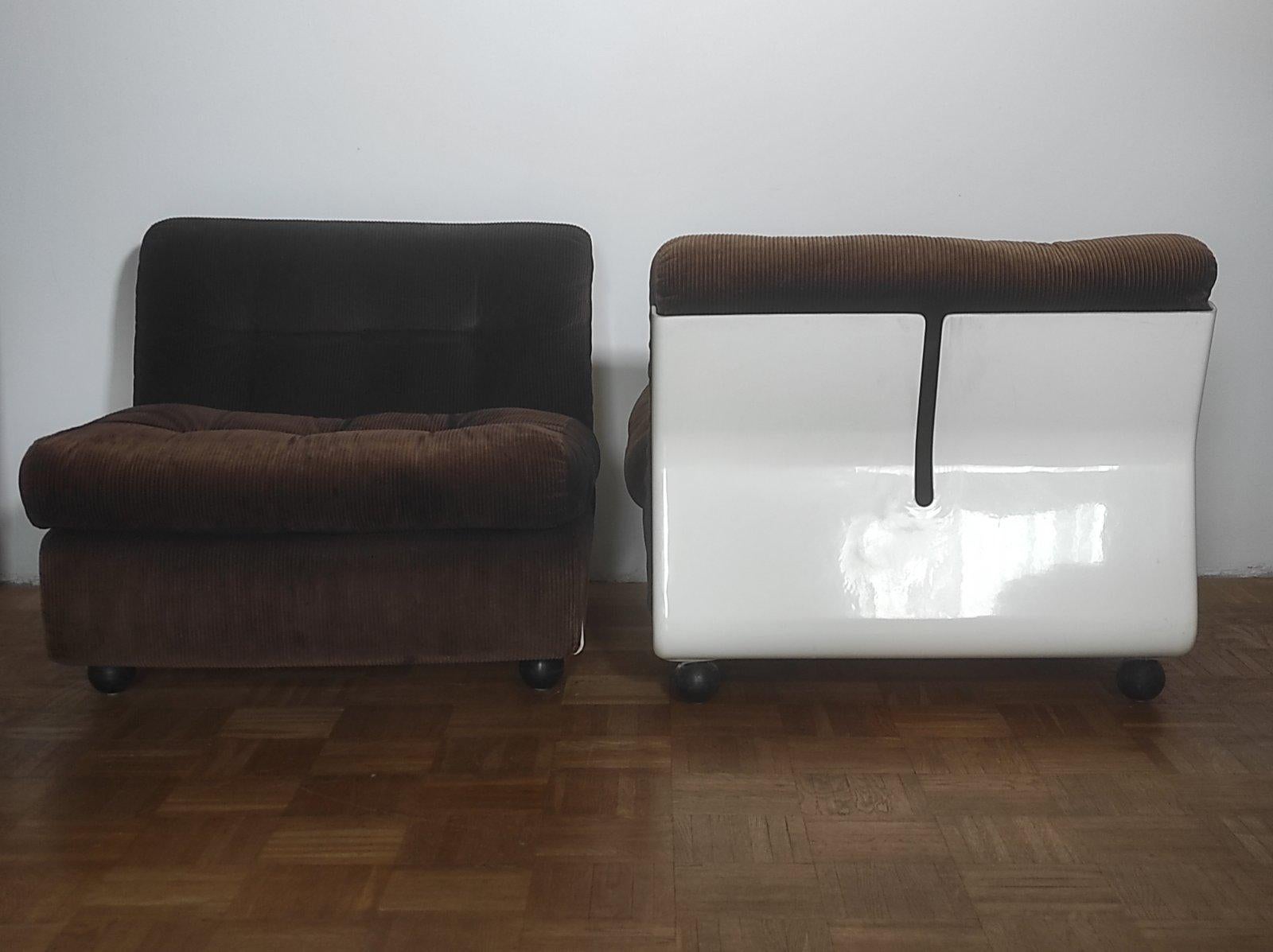 Late 20th Century Mario Bellini Amanta Longue Chairs 1970s For Sale